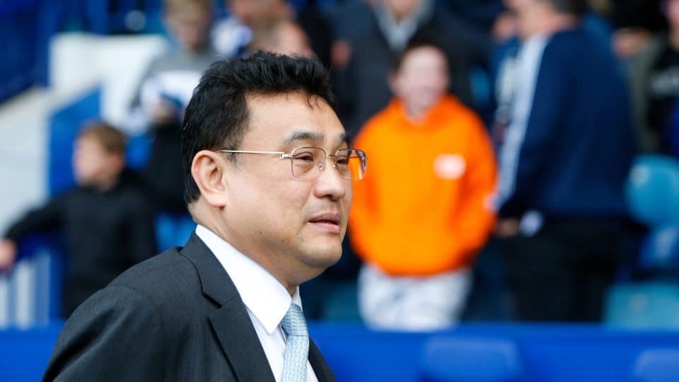 Dono do Sheffield Wednesday pediu que a torcida salve o clube – mas não o fez com educação