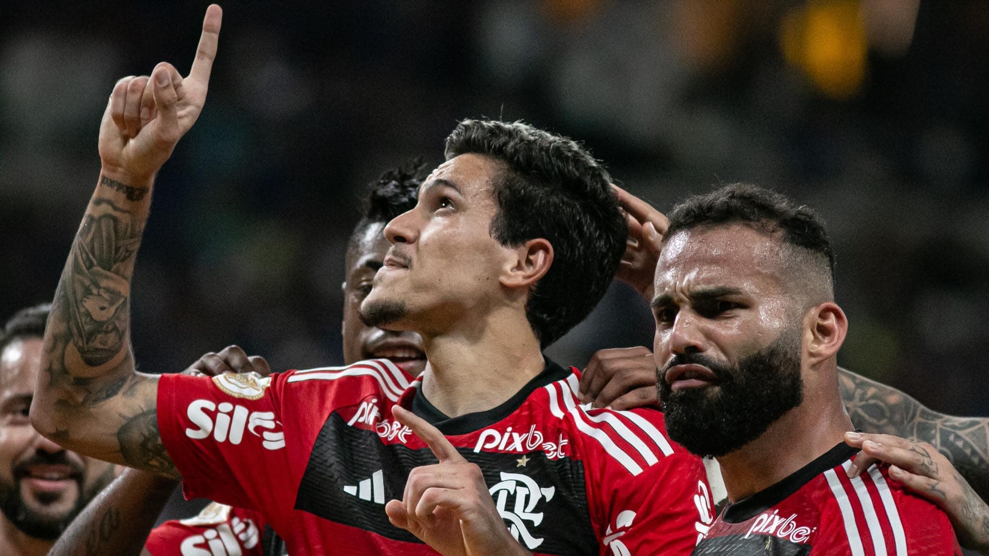 Flamengo aproveita desequil&iacute;brio do Cruzeiro para dar vit&oacute;ria a Tite na estreia