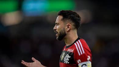 Sem pressa, Flamengo e Everton Ribeiro esbarram em problema corriqueiro por renova&ccedil;&atilde;o