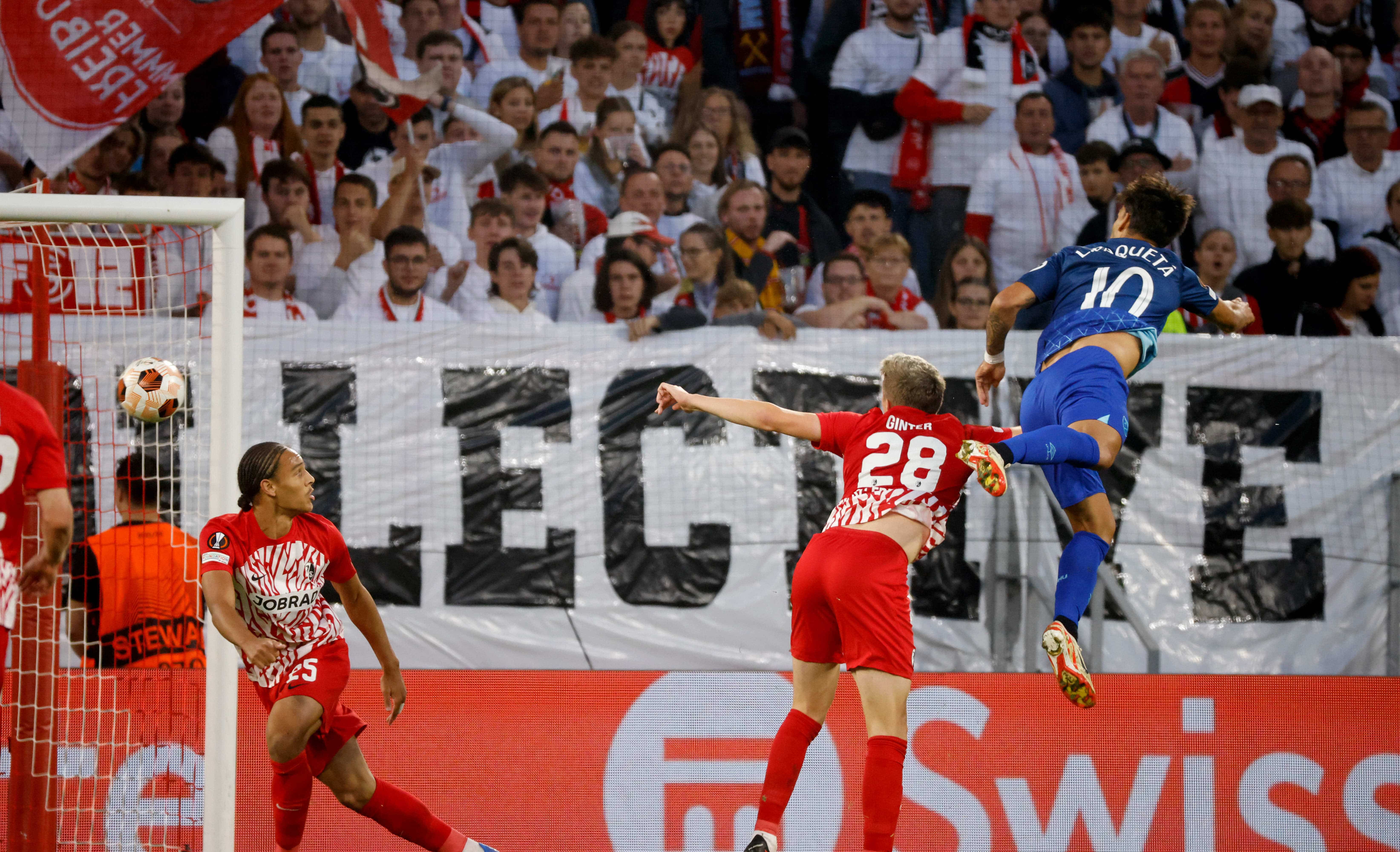 West Ham garante segunda vit&oacute;ria na Liga Europa ao bater Freiburg com gol de Paquet&aacute;