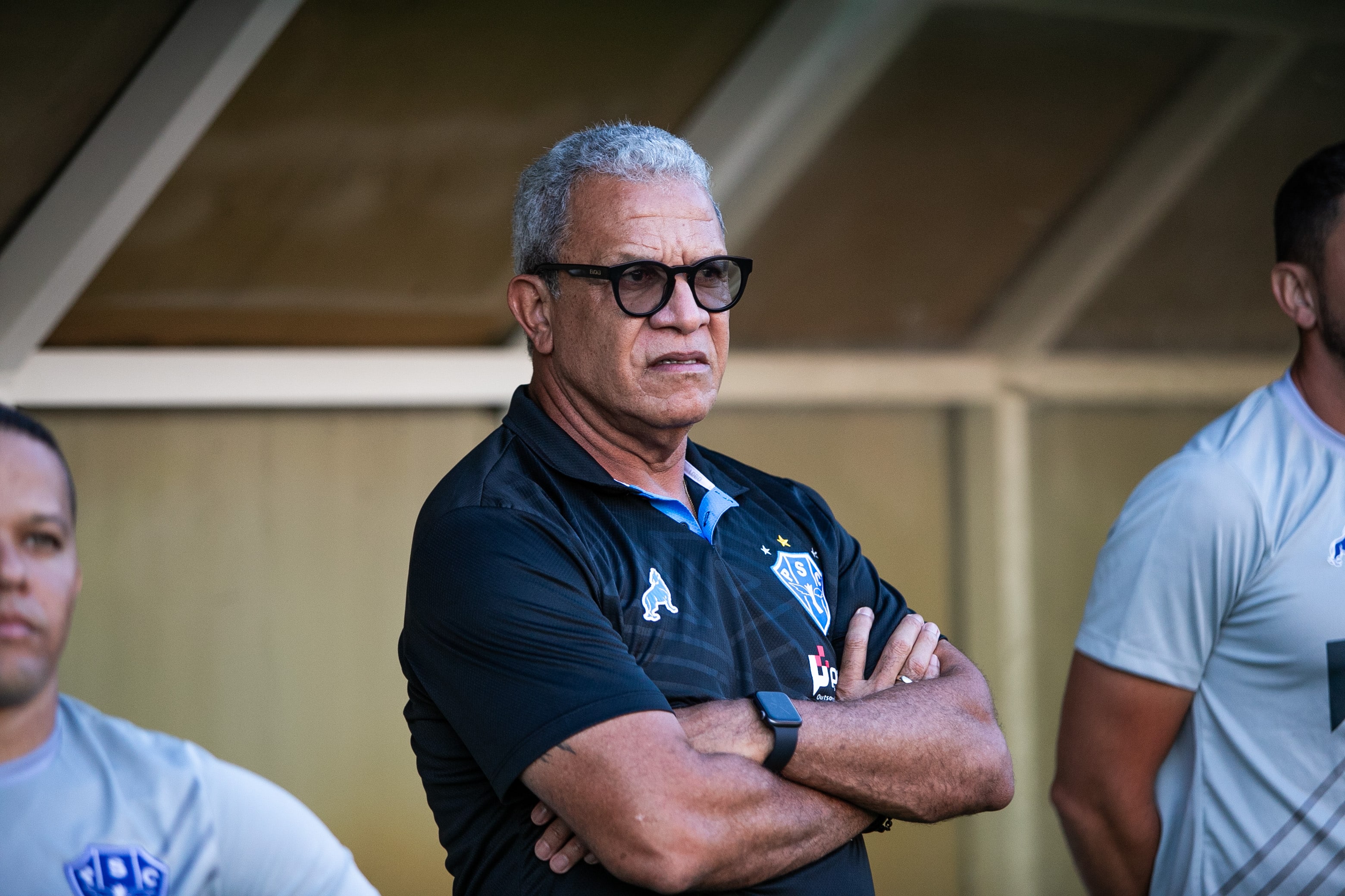 Em decis&atilde;o in&eacute;dita, STJD pune H&eacute;lio dos Anjos, t&eacute;cnico do Paysandu, por homofobia