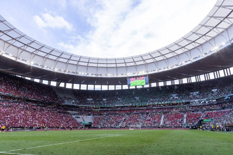 Adversário extra? Palco de Flamengo x Santos, gramado do Mané Garrincha preocupa