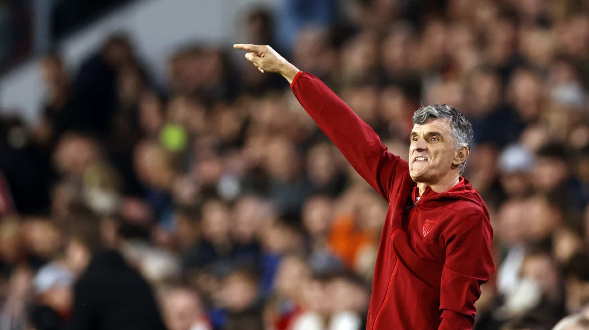 Mendilibar escreveu uma bela hist&oacute;ria no Sevilla, mas o trabalho ruiu rapidamente