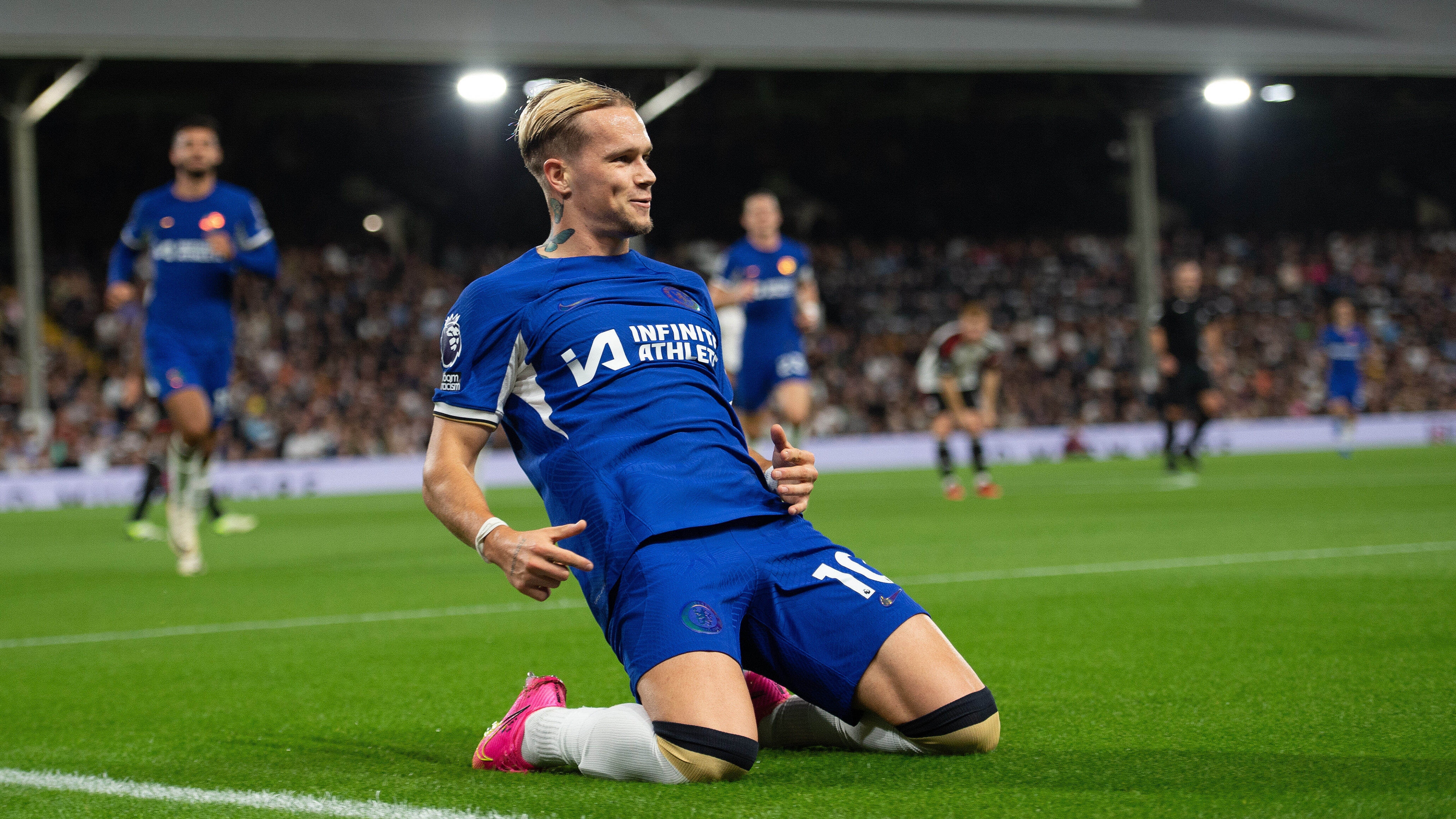 Saiu o primeiro gol de Mudryk pelo Chelsea, que enfim voltou a vencer na Premier League