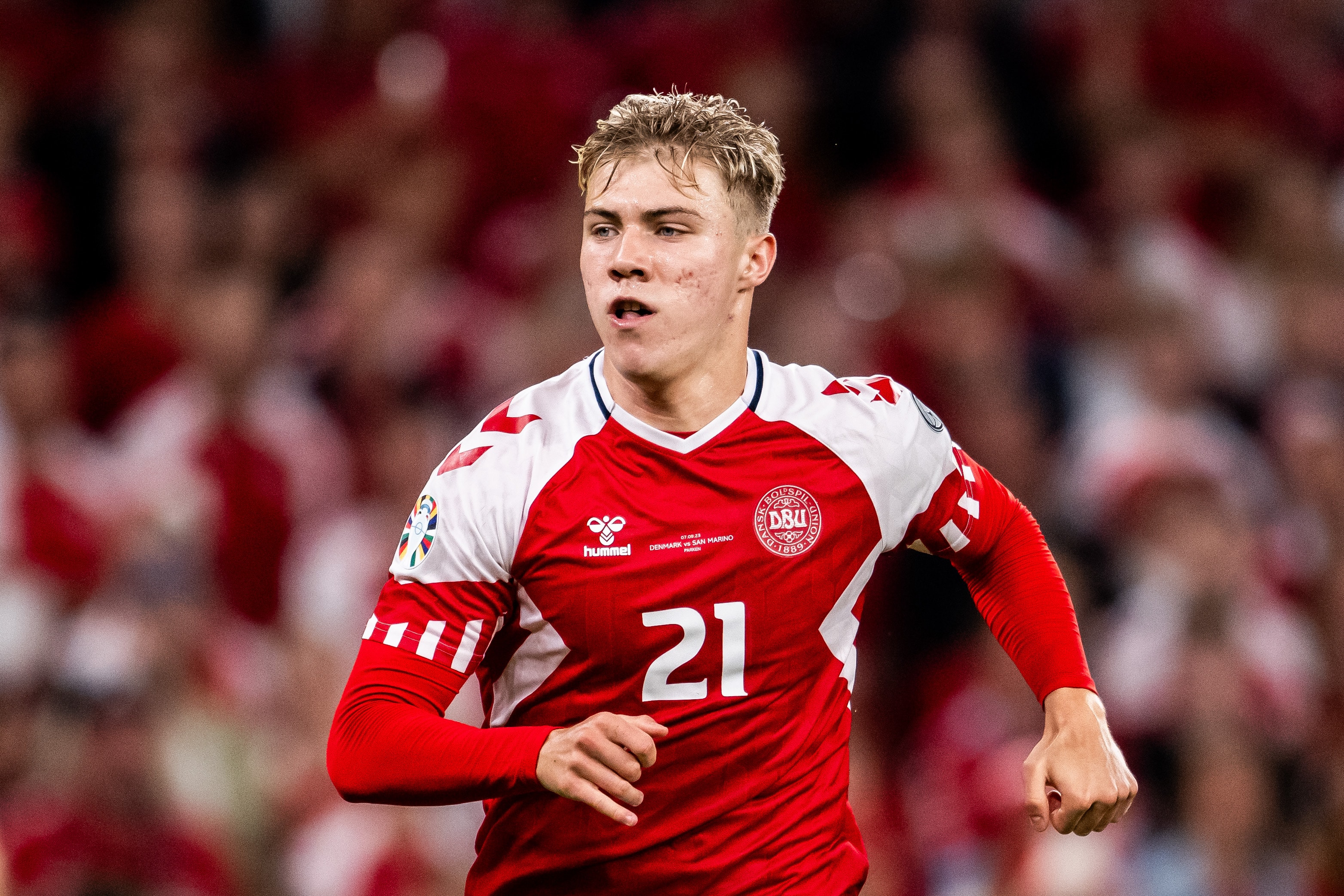 Dinamarca sofre gol da &ldquo;pior sele&ccedil;&atilde;o do mundo&rdquo;, mas vence sem muito esfor&ccedil;o nas Eliminat&oacute;rias