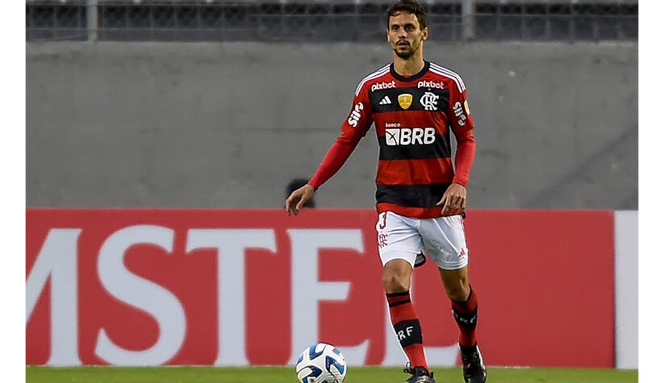 Rodrigo Caio deve ganhar &lsquo;cartada final&rsquo; para mostrar que pode ficar no Flamengo