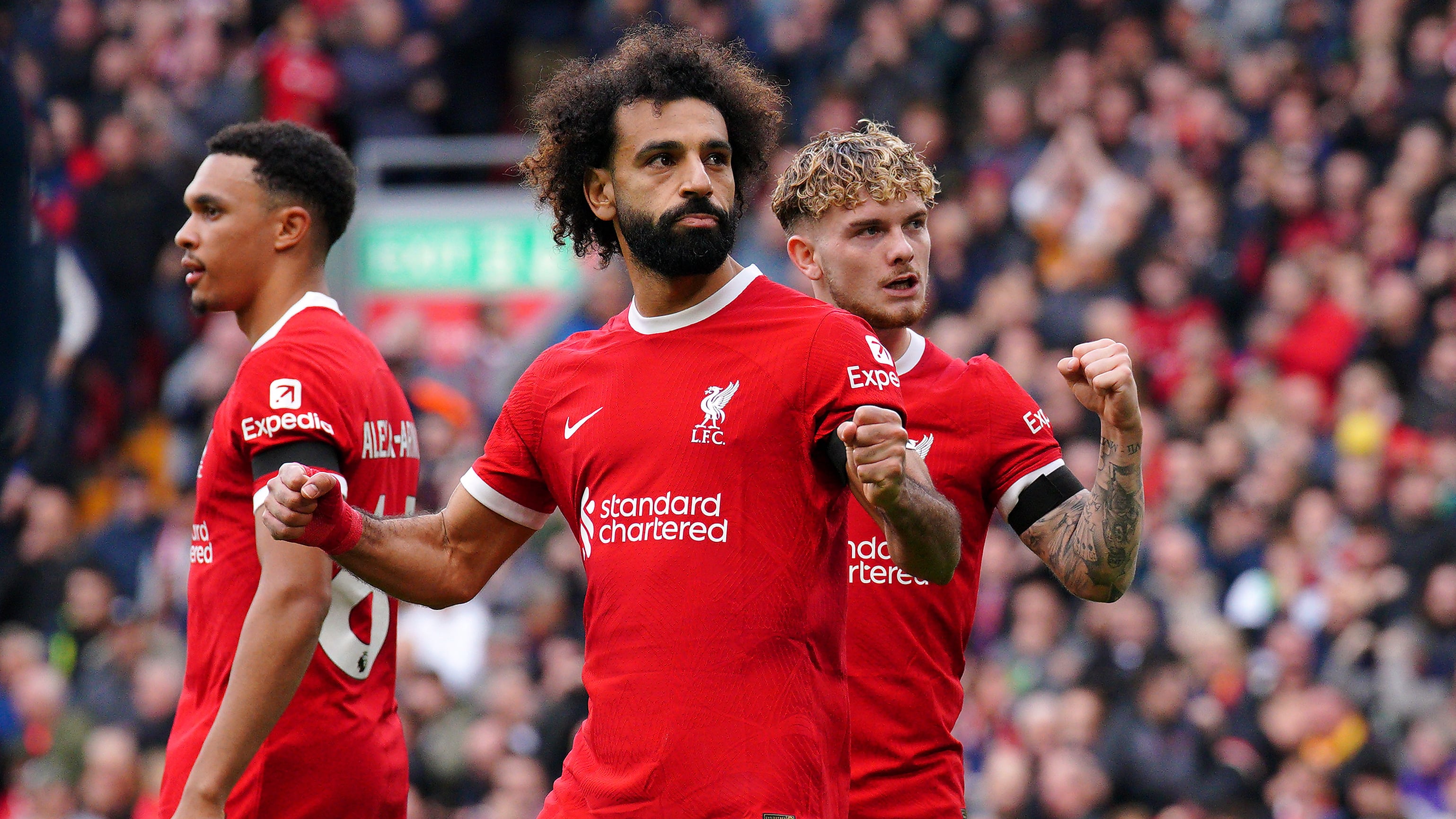 Luis D&iacute;az e Salah lideraram o Liverpool em um cl&aacute;ssico apertado contra o Everton