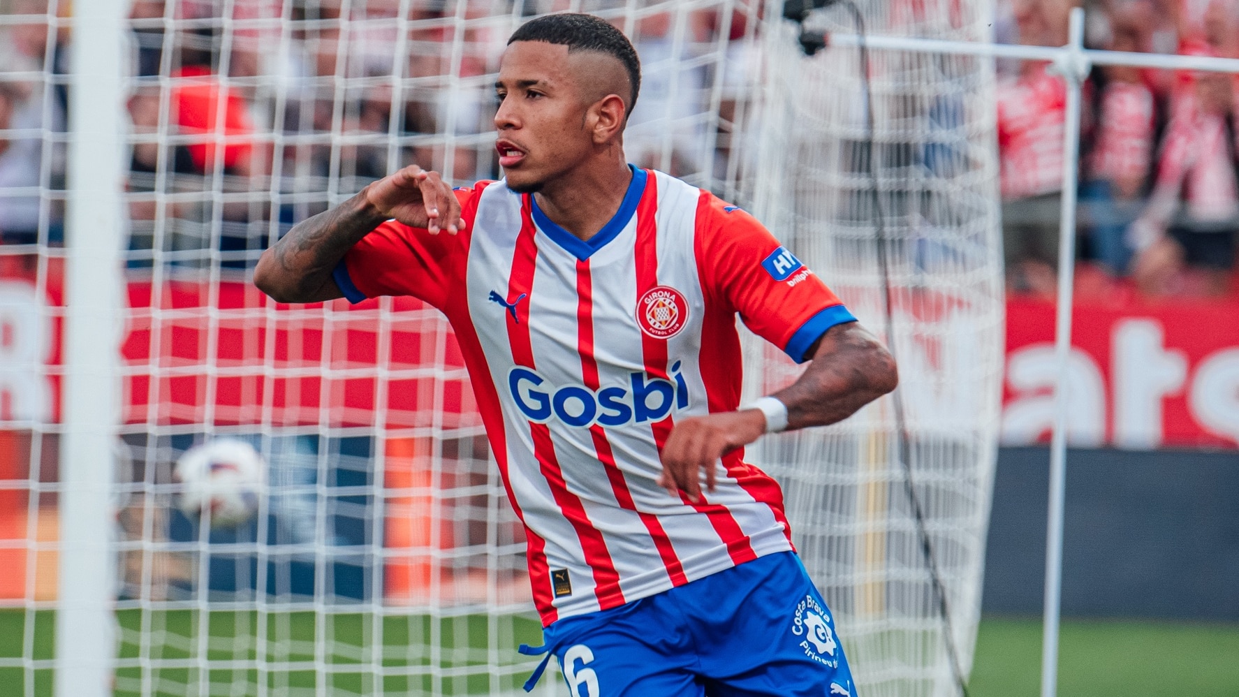 O Girona n&atilde;o se deixa abalar e busca uma grande virada para golear o Almer&iacute;a