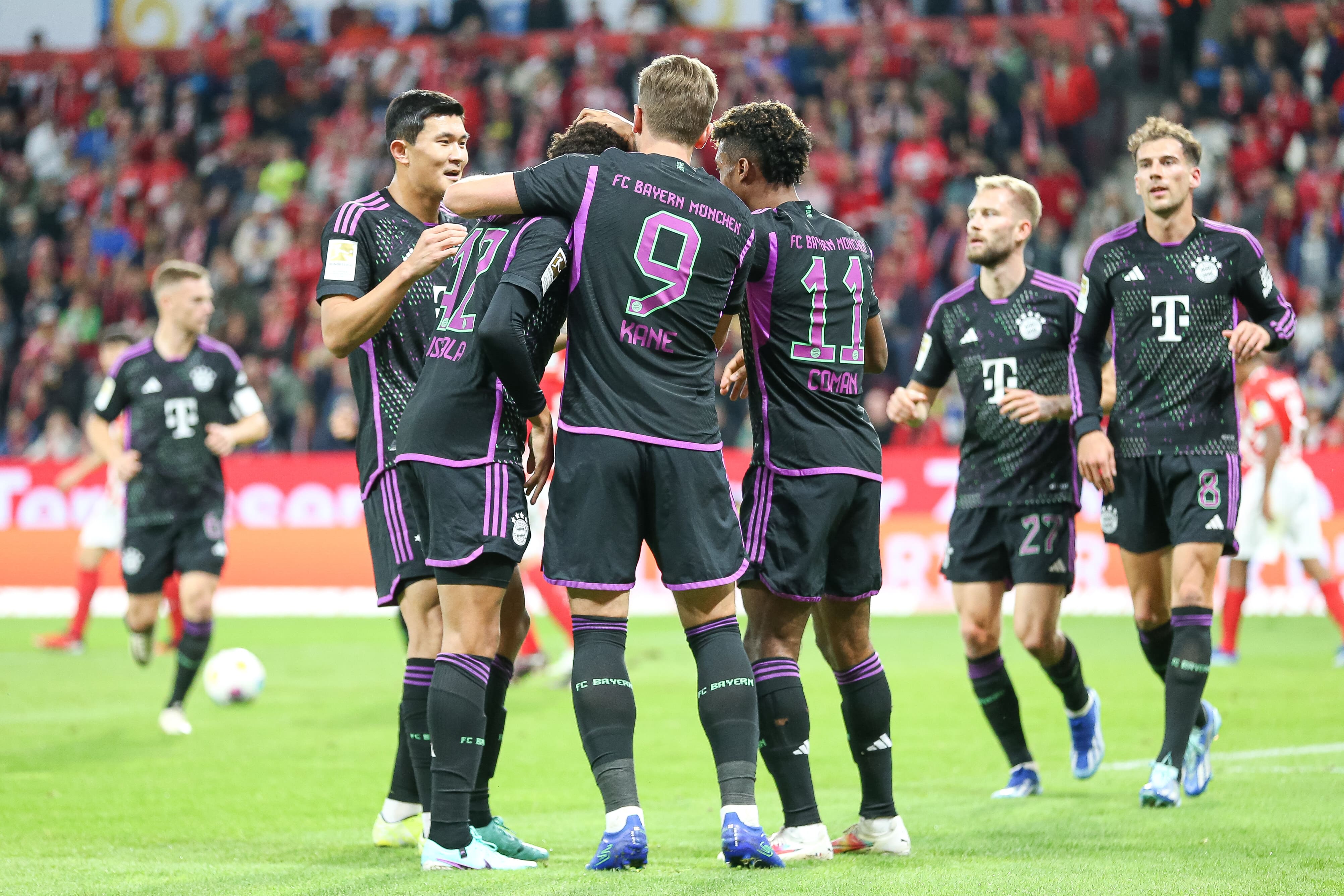 Bayern de Munique supera Mainz fora de casa e segue na ca&ccedil;a ao l&iacute;der Leverkusen
