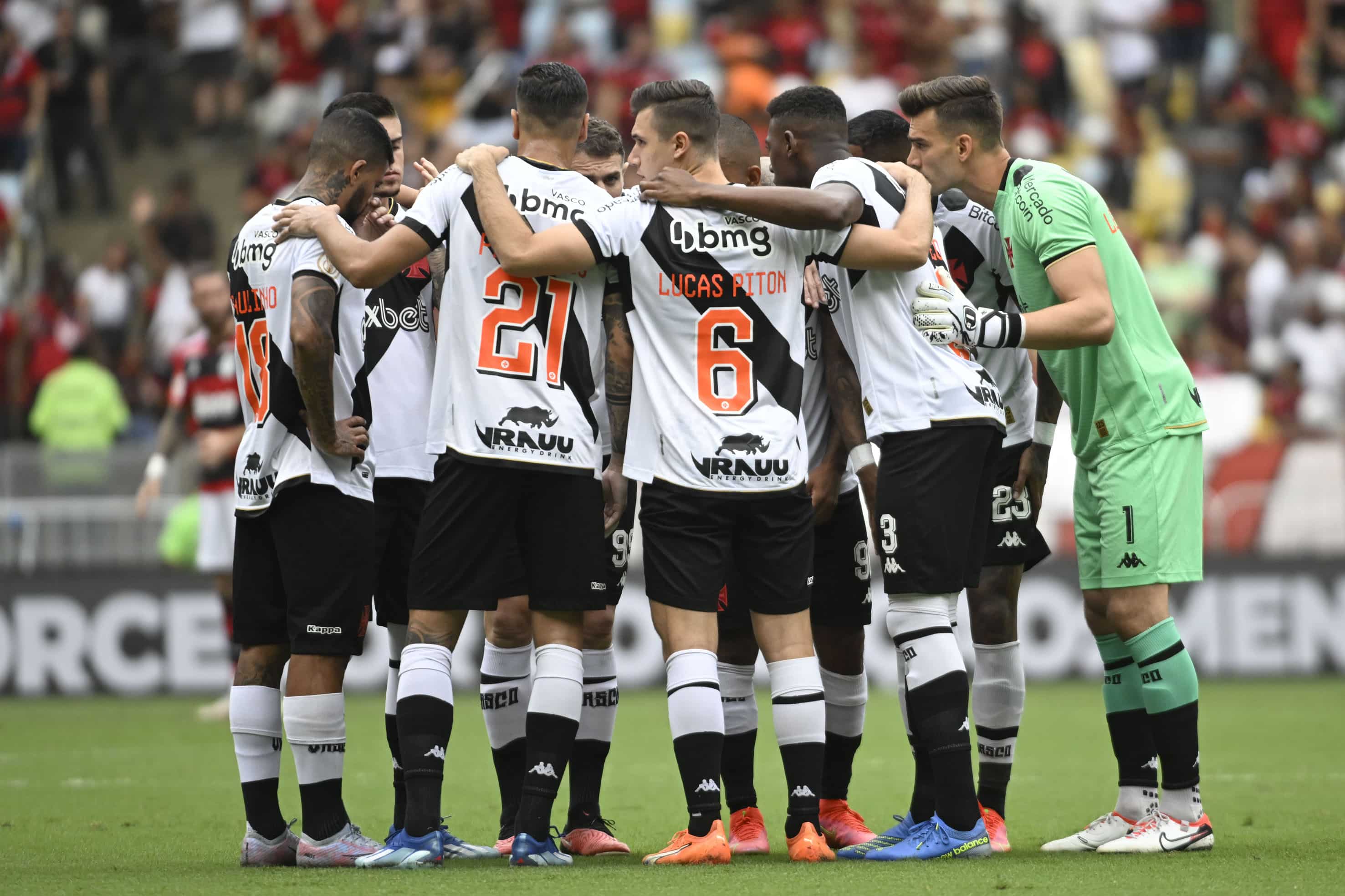 Apesar da derrota no cl&aacute;ssico, Vasco segue vendo pontos positivos e luz no fim do t&uacute;nel