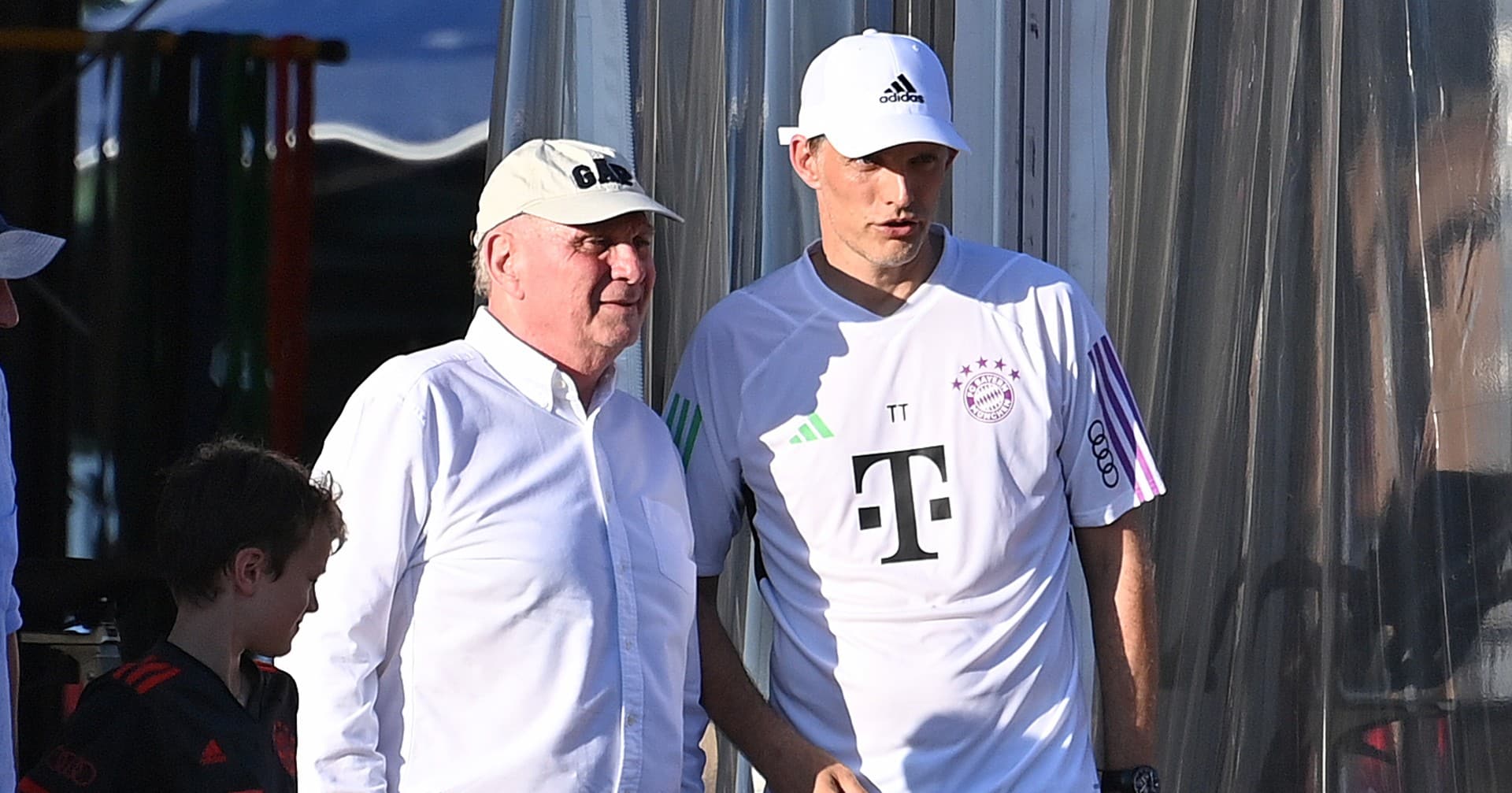 Hoeness: &ldquo;Tuchel ofereceu um banquete aos tabloides ao pedir mais refor&ccedil;os&rdquo;