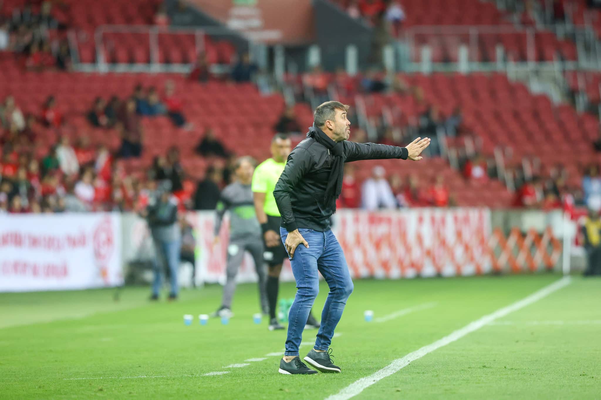 Coudet reconhece que jogo do Internacional n&atilde;o fluiu contra o Am&eacute;rica-MG