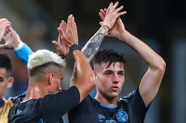 O fato novo que pode fazer Renato repensar esquema t&aacute;tico&nbsp;no&nbsp;Gr&ecirc;mio