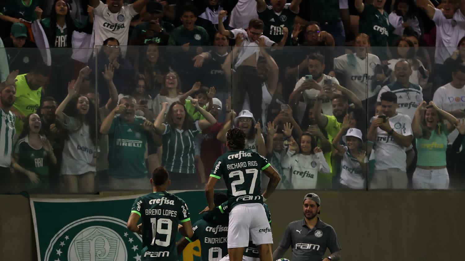 Palmeiras vai disputar t&iacute;tulo do Brasileiro apoiado em quarteto improv&aacute;vel h&aacute; um m&ecirc;s