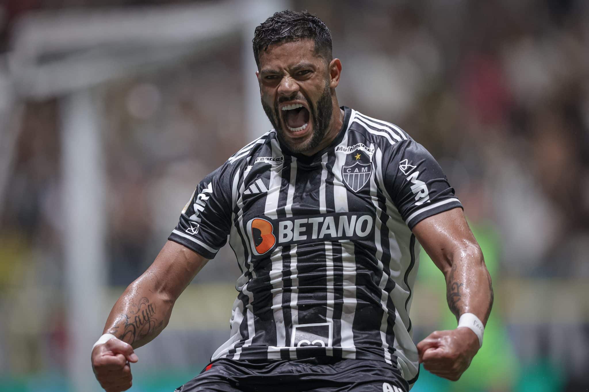 Com show de Hulk, Atl&eacute;tico-MG (finalmente) aproveita rodada, vence o Goi&aacute;s e se reaproxima do G4