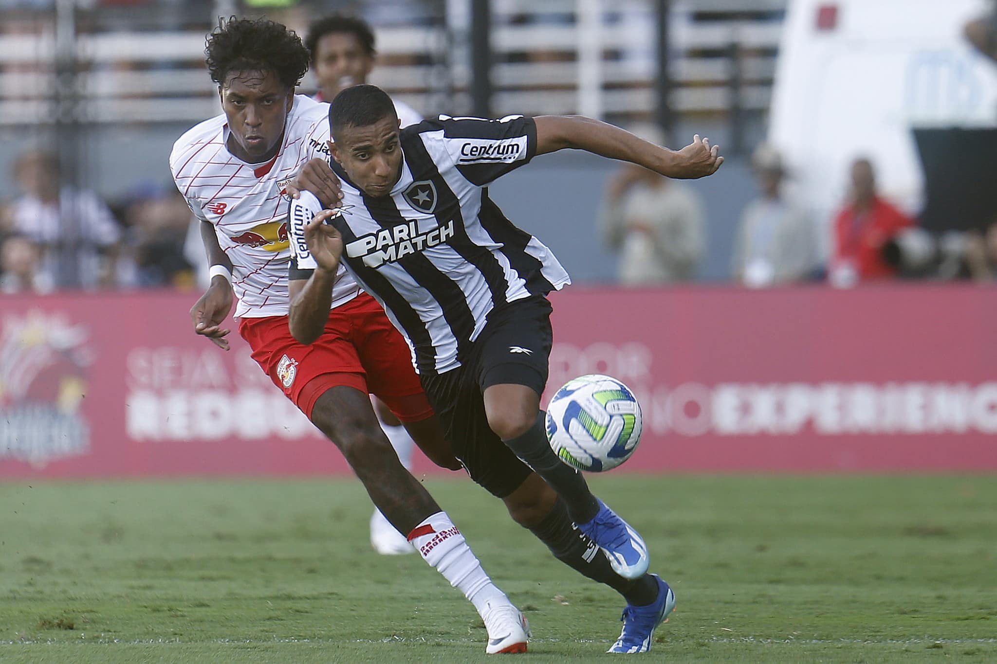 Empate com o Red Bull Bragantino decepciona o Botafogo e s&oacute; beneficia o Palmeiras