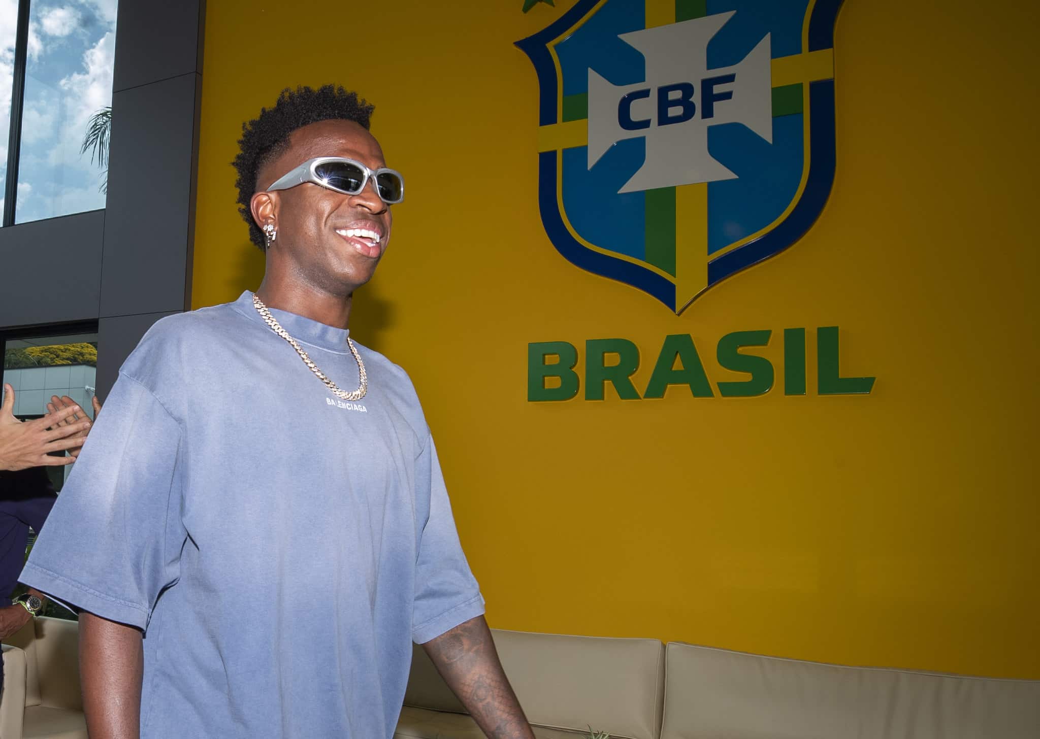 Sem Neymar, Vini Jr precisa enfim assumir o protagonismo que tanto se espera dele na Sele&ccedil;&atilde;o