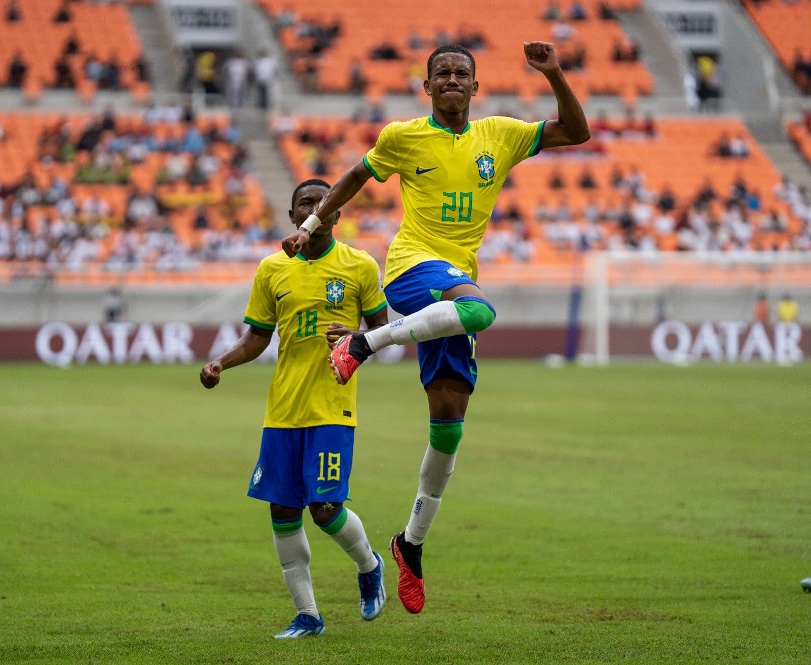 Profissional em 2024? Qual o plano do Palmeiras para Estev&atilde;o, que brilhou em 9 x 0 do Brasil?