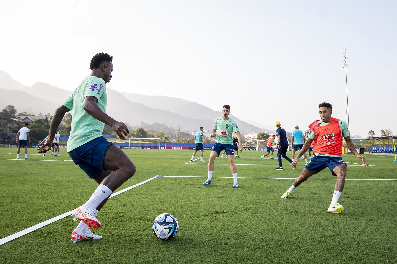 Brasil ter&aacute; que ser Brasil para superar o faltoso estilo de jogo da Col&ocirc;mbia em Barranquilla