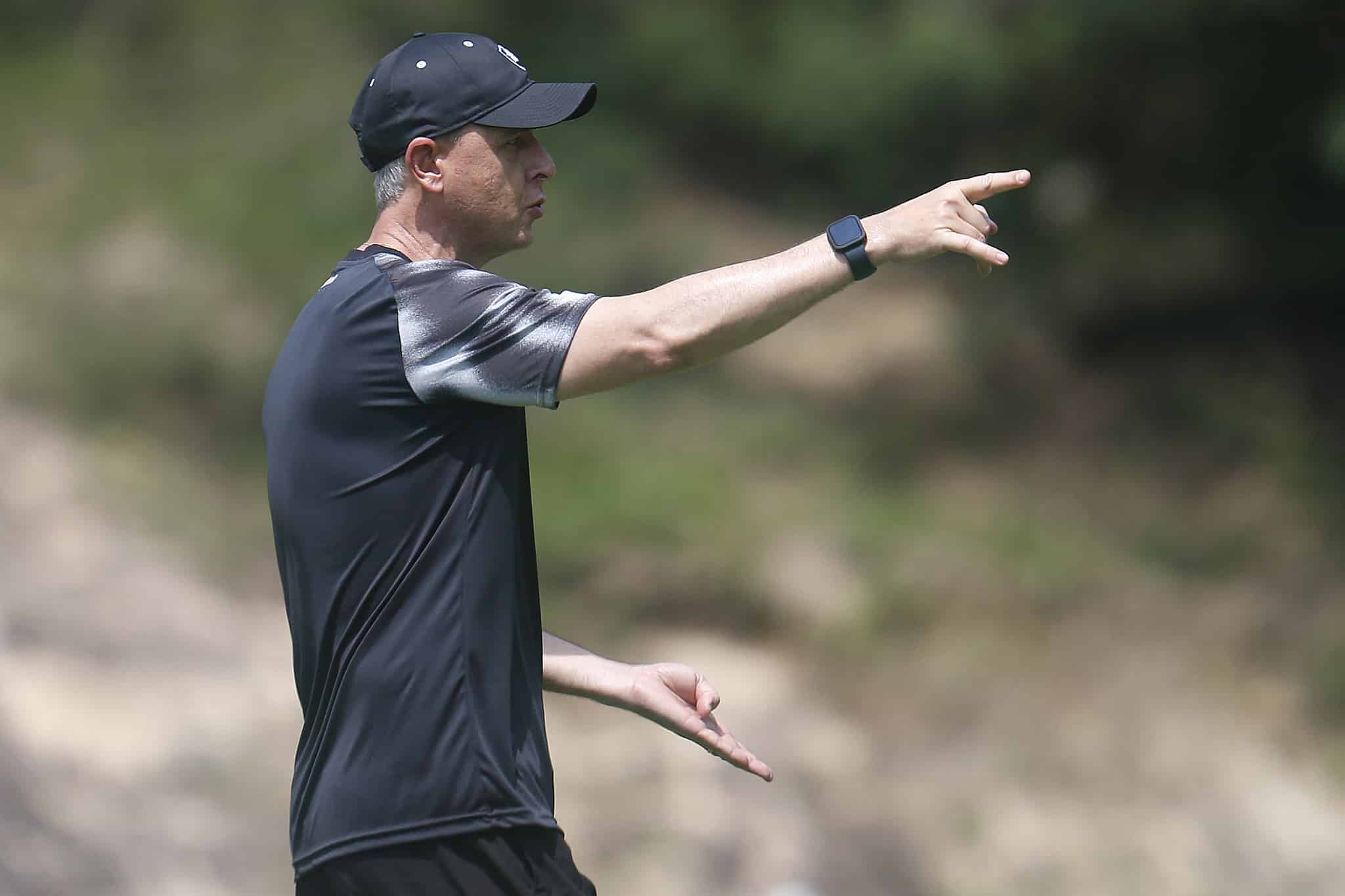 Enquanto patina pelo t&iacute;tulo, Botafogo est&aacute; perto de vaga na Copa Libertadores