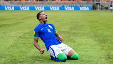 Em mata-mata particular, Brasil faz jogo s&oacute;lido, bate Inglaterra e vai &agrave;s oitavas do Mundial Sub-17