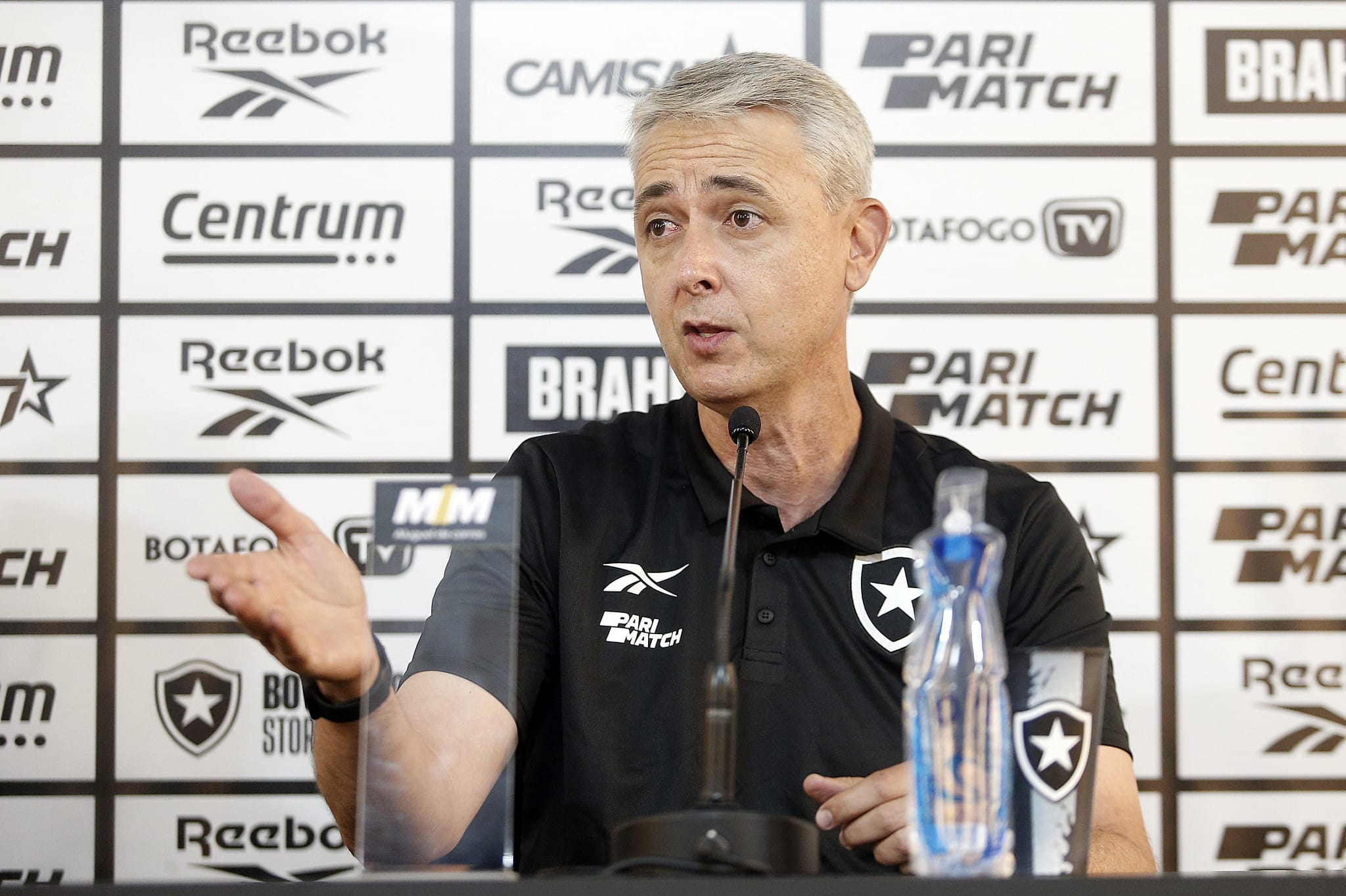 Apresentado no Botafogo, Tiago Nunes mostra confian&ccedil;a no t&iacute;tulo, mas foca no longo prazo