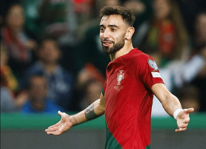 Portugal vence Isl&acirc;ndia, e mant&eacute;m 100% e melhor campanha das Eliminat&oacute;rias da Eurocopa