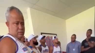 Elenco do Bahia se reuniu com torcedor suspeito de atacar &ocirc;nibus do pr&oacute;prio&nbsp;clube&nbsp;em&nbsp;2022