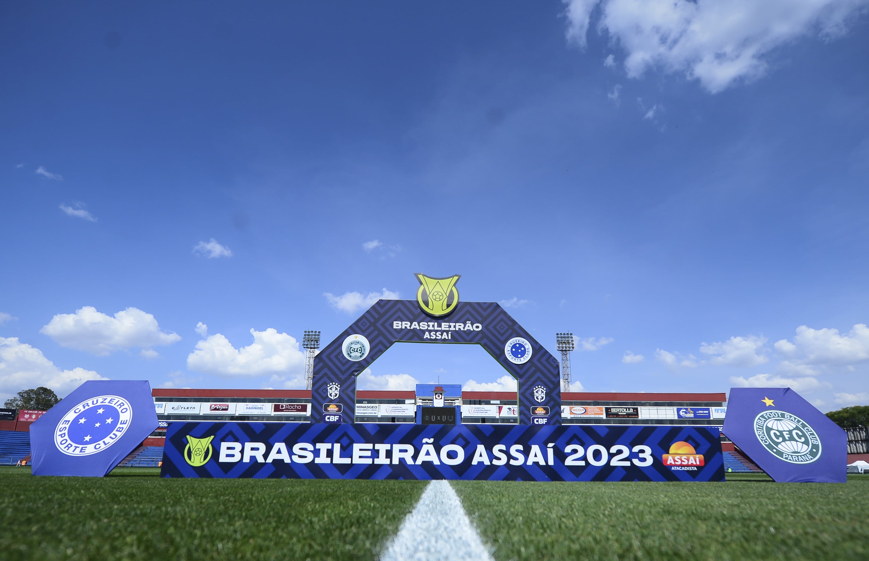 Poss&iacute;vel puni&ccedil;&atilde;o por briga generalizada deve aumentar ainda mais calv&aacute;rio de Cruzeiro e Coritiba no Brasileir&atilde;o