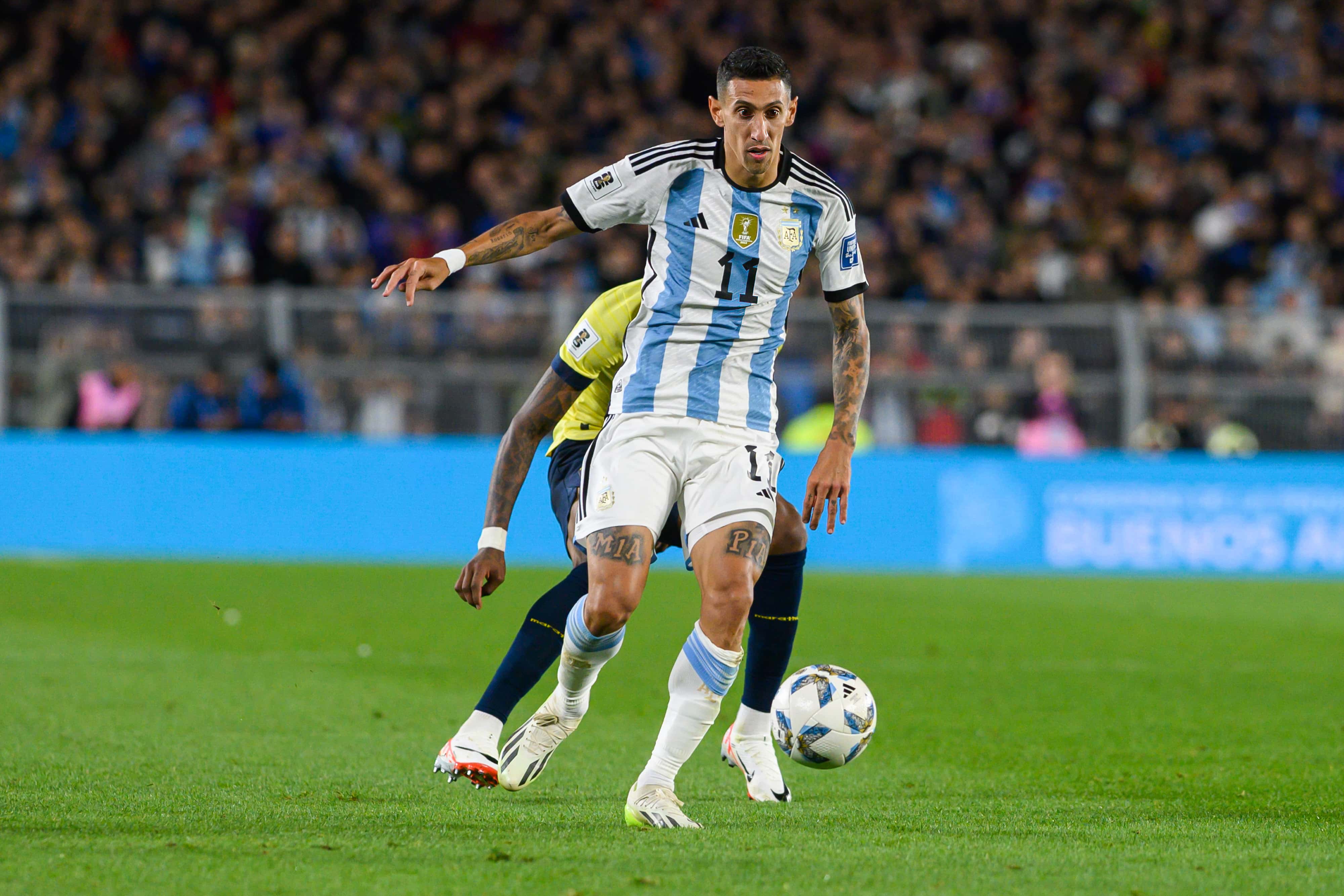 Simplesmente pisar em campo contra o Brasil pode render recorde para Di Mar&iacute;a pela Argentina
