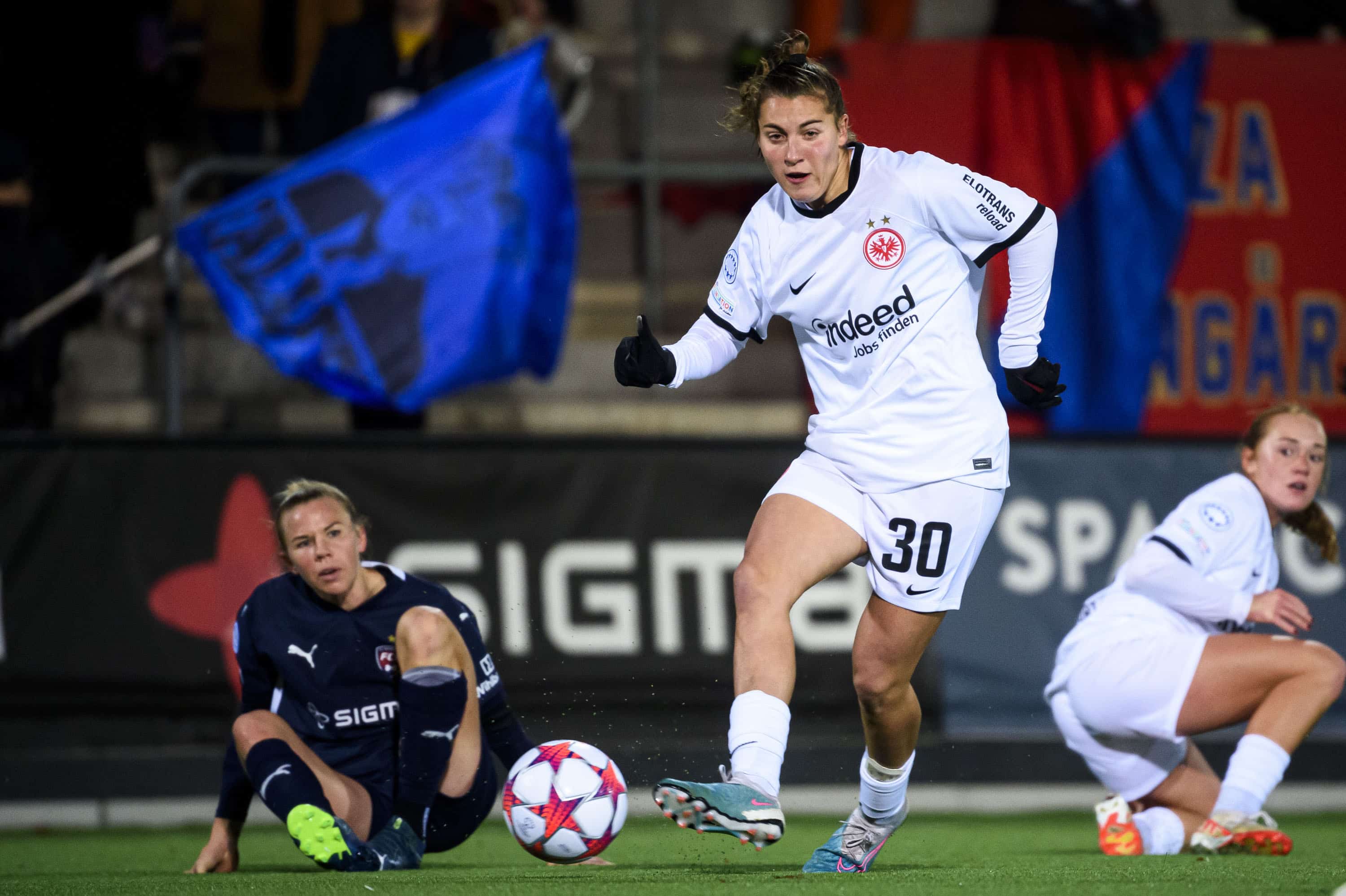 Eintracht Frankfurt domina campe&atilde;s suecas do Rosengard e come&ccedil;a bem na Champions Feminina