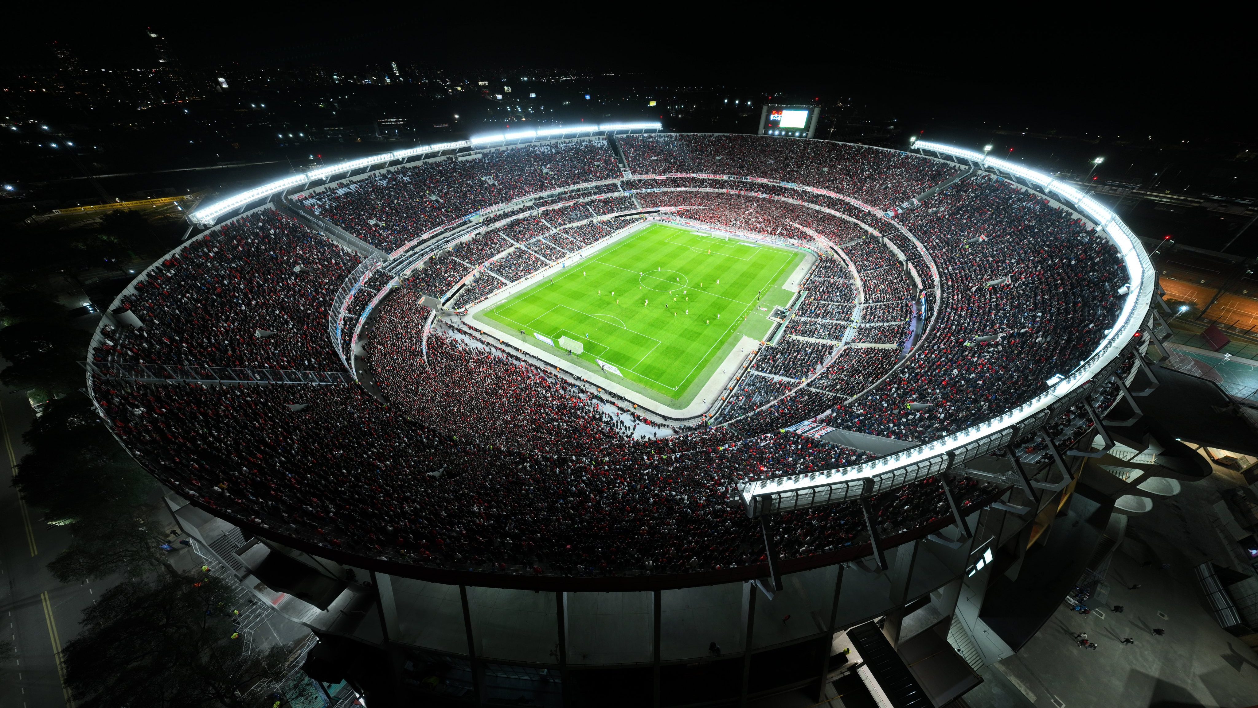 O moderno Monumental ainda passa por reformas e tenta corrigir problemas internos; confira