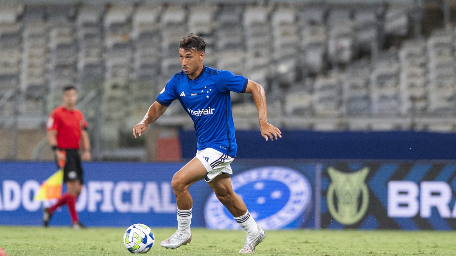 Japa merece a titularidade no meio de campo do Cruzeiro?