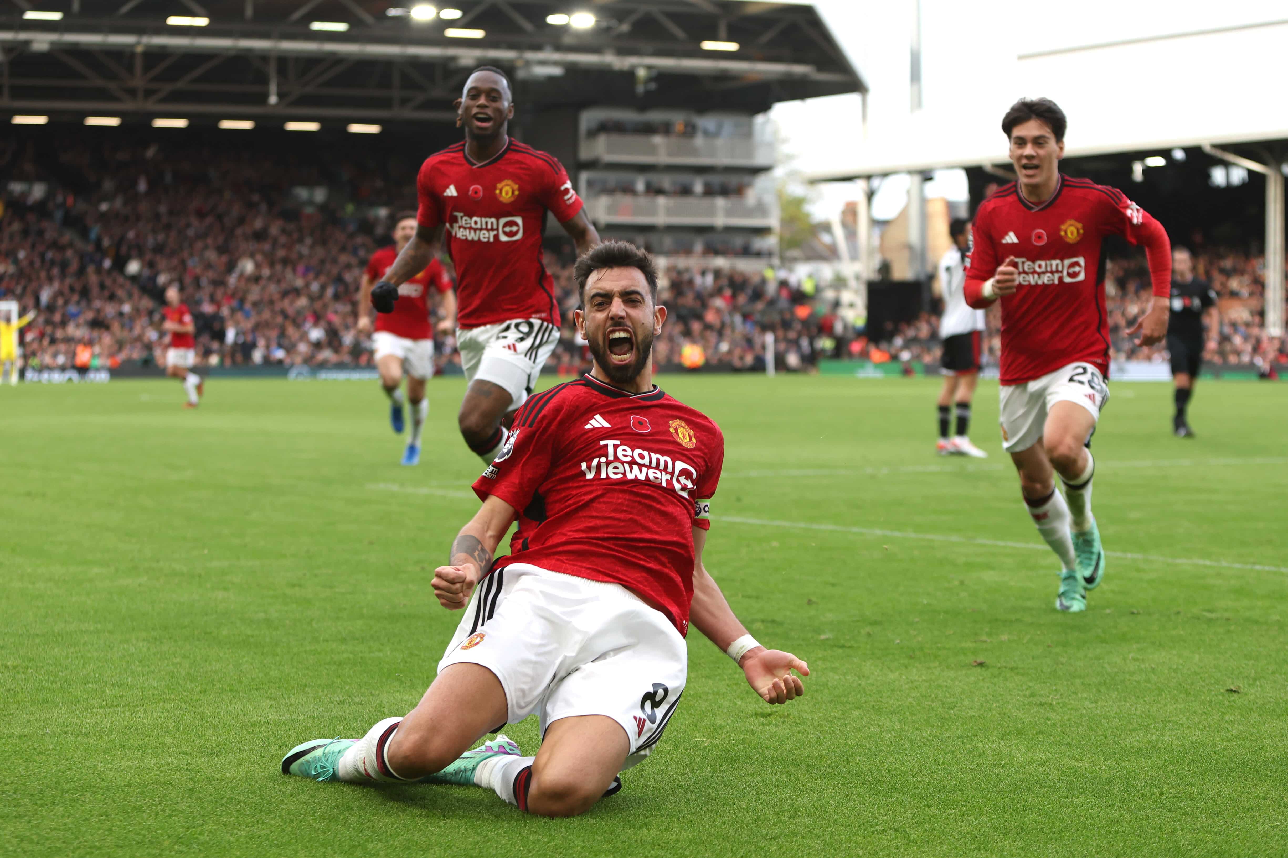 Bruno Fernandes garante vit&oacute;ria do Manchester United no &lsquo;Fergie Time&rsquo; e ameniza crise