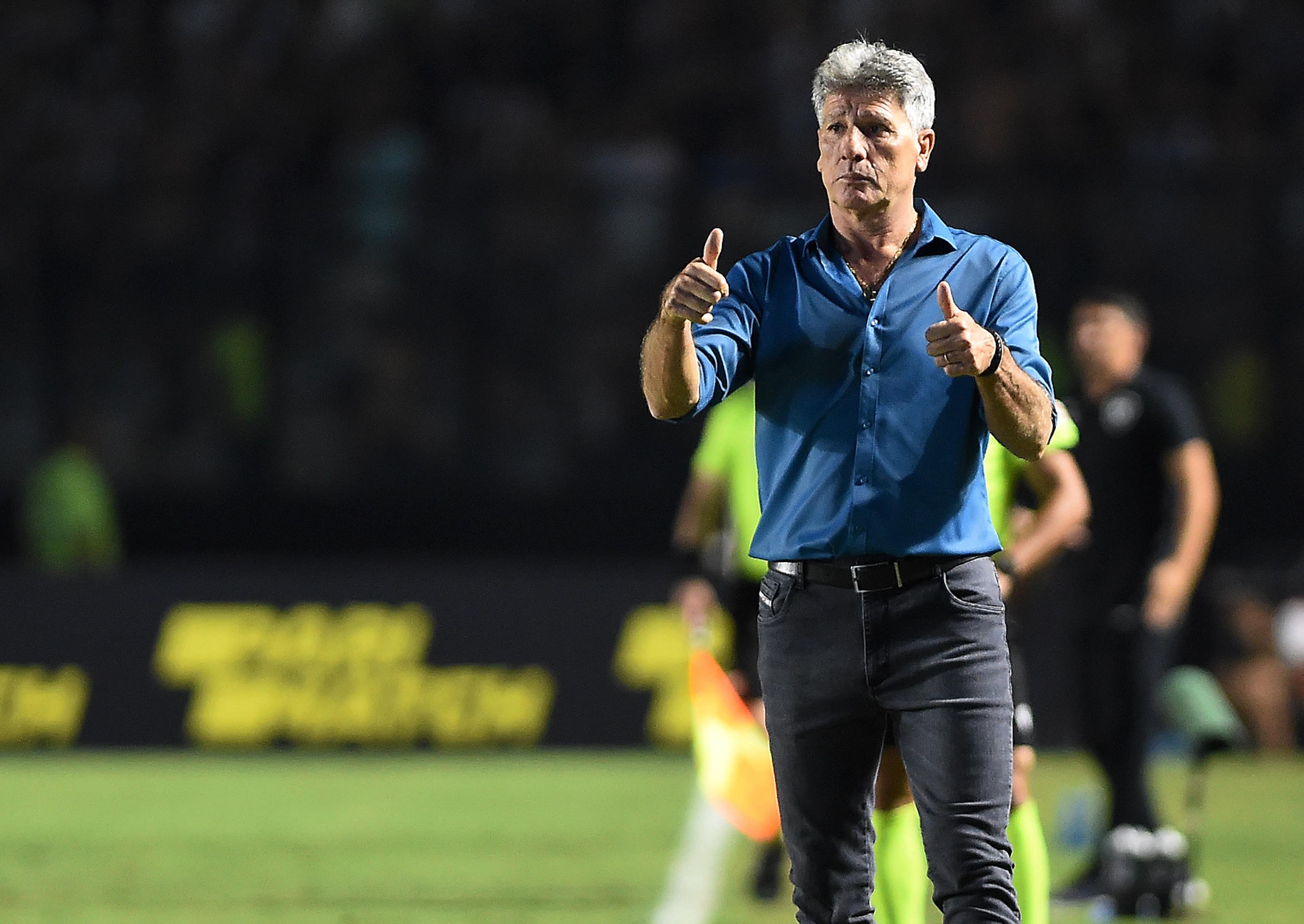 Renato exalta Su&aacute;rez e v&ecirc; Gr&ecirc;mio no p&aacute;reo pelo t&iacute;tulo, mas com p&eacute;s no ch&atilde;o