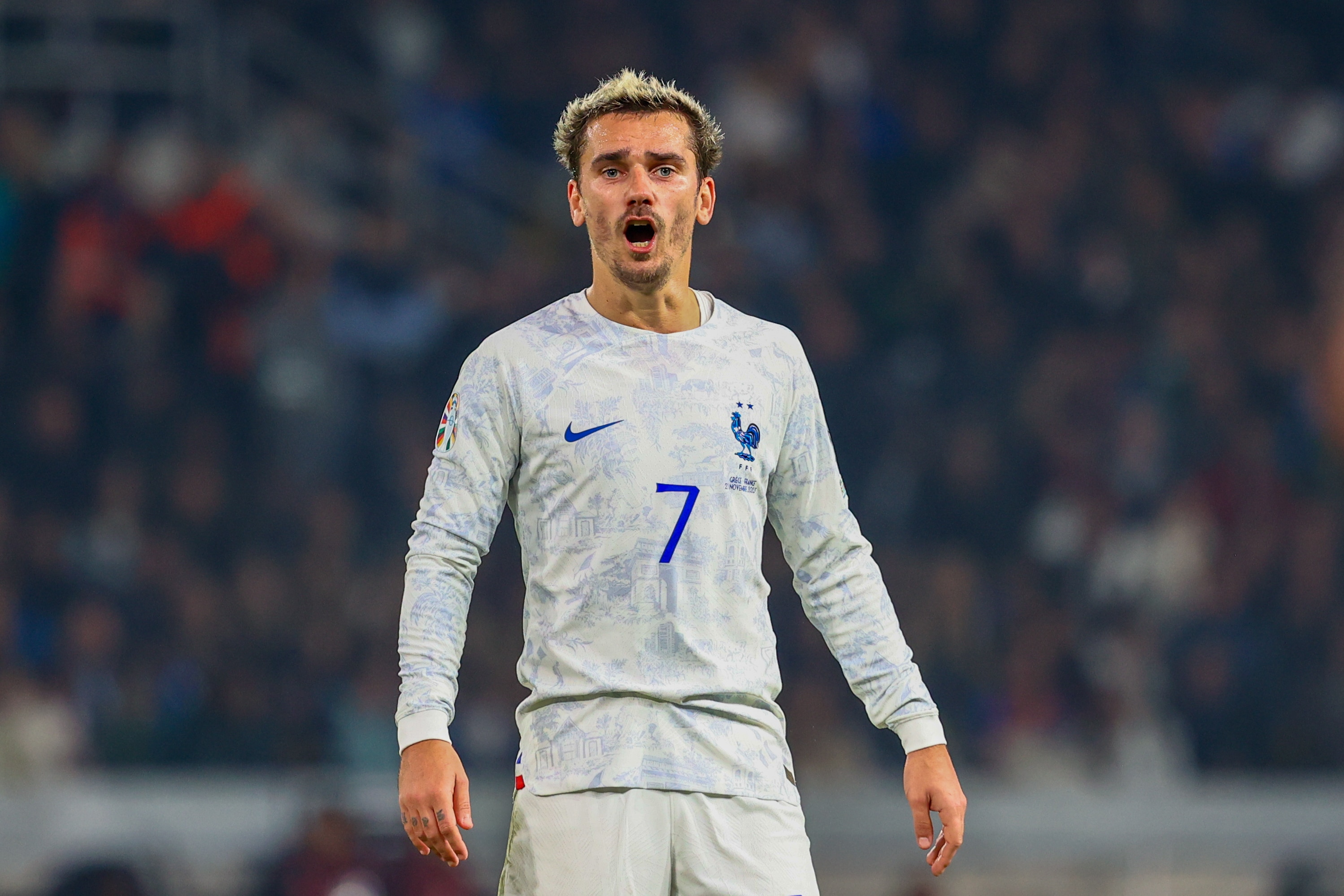 Griezmann aponta gan&acirc;ncia da Uefa ap&oacute;s lance pol&ecirc;mico em Fran&ccedil;a x Gr&eacute;cia n&atilde;o contar com tecnologia