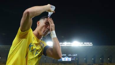 Com sede insaci&aacute;vel de t&iacute;tulos, Cristiano Ronaldo carrega Al Nassr nas costas para vencer o fraco Al-Akhdoud