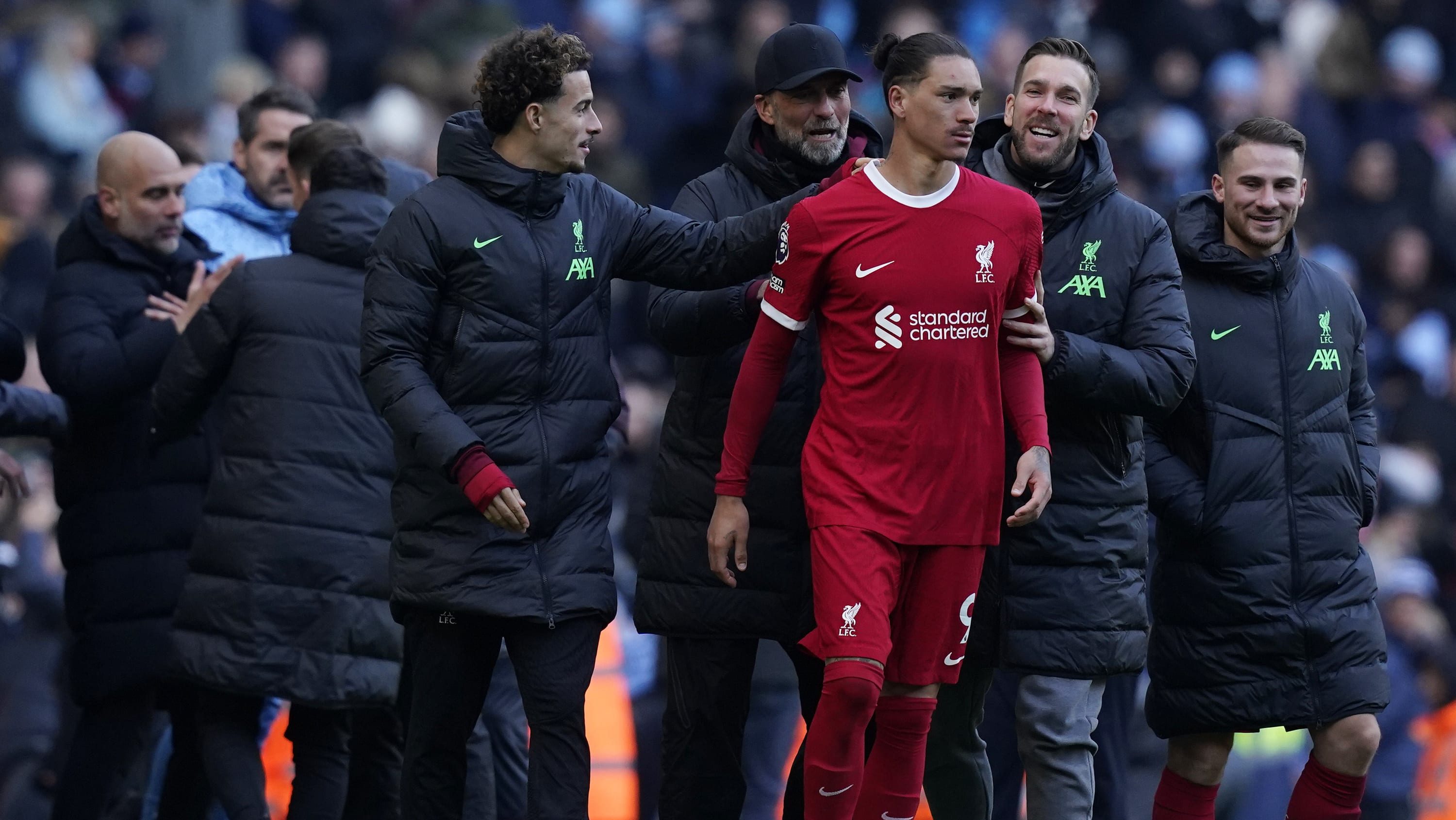 Ningu&eacute;m sabe por que Guardiola e Darwin N&uacute;&ntilde;ez discutiram, mas Klopp pareceu achar engra&ccedil;ado