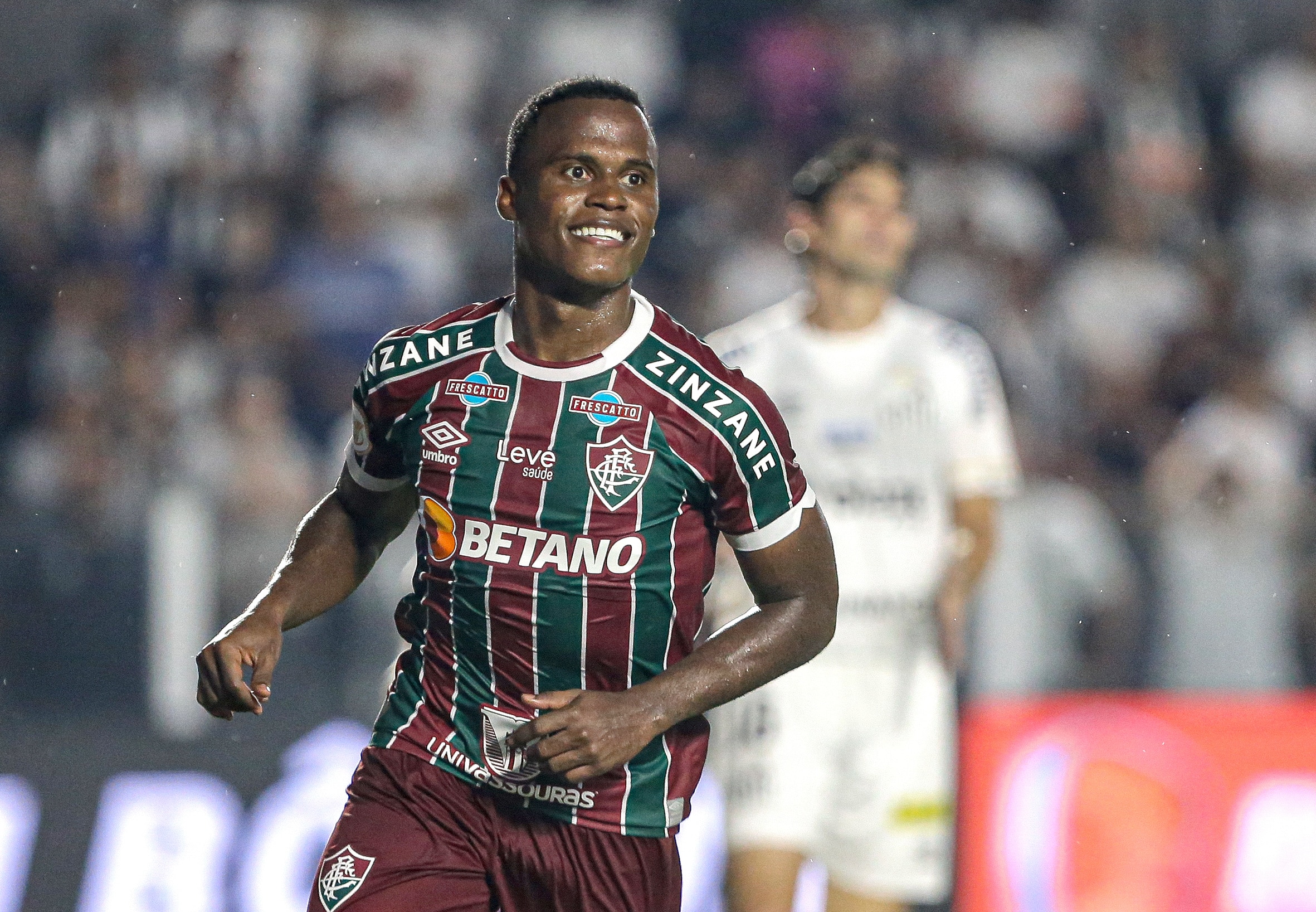 Jhon Arias teve grande atua&ccedil;&atilde;o e fez o segundo gol do Fluminense na vit&oacute;ria sobre o Santos - Foto: Icon sport