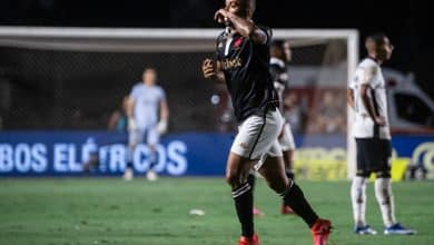 Vasco vence o Botafogo, sai da zona do rebaixamento e deixa Brasileiro mais aberto do que nunca