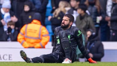 Alisson faz exames para sua les&atilde;o e volta com p&eacute;ssimas not&iacute;cias para o Liverpool