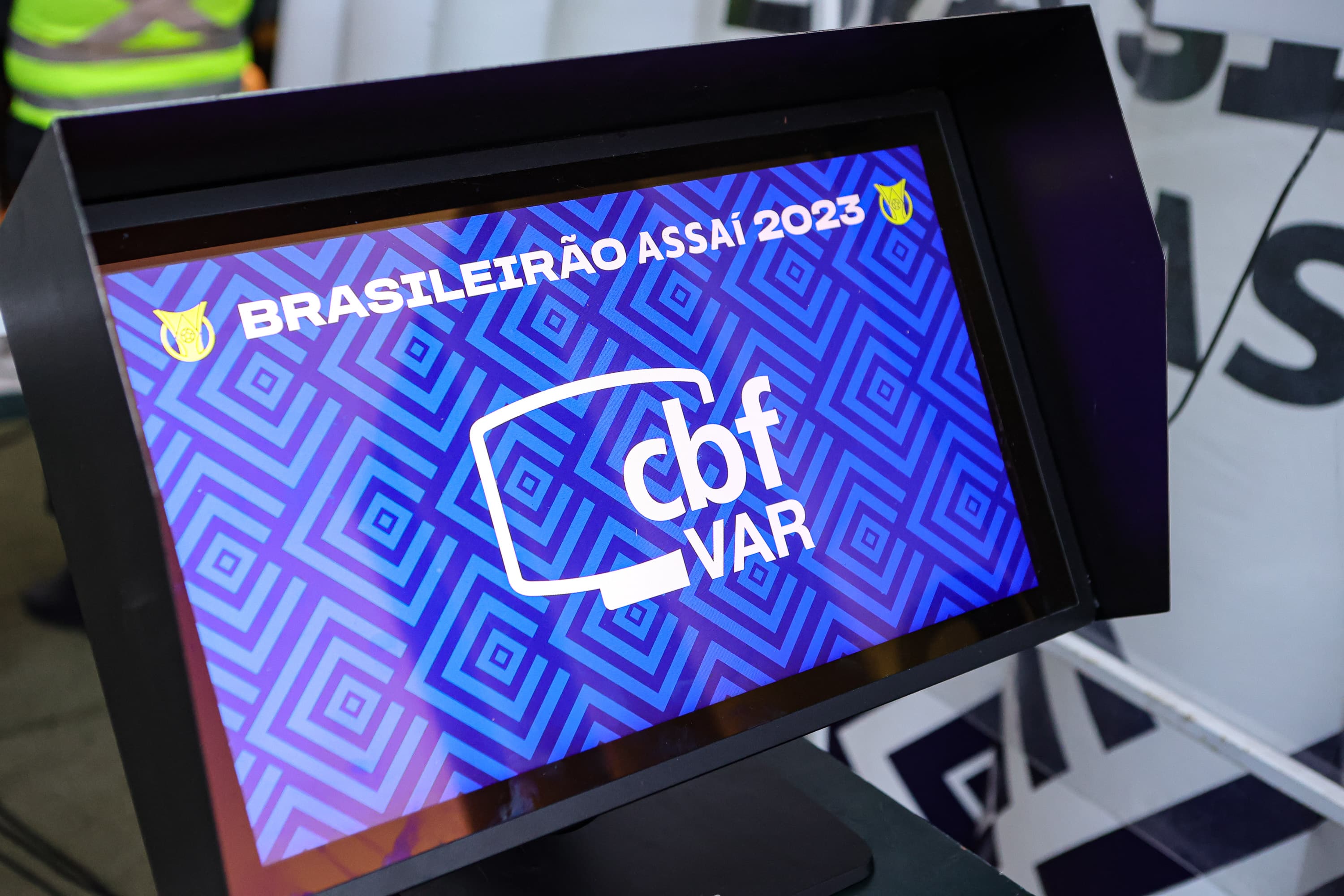 O &aacute;udio do VAR de Corinthians e Gr&ecirc;mio s&oacute; prova como a CBF est&aacute; perdida no pr&oacute;prio&nbsp;personagem