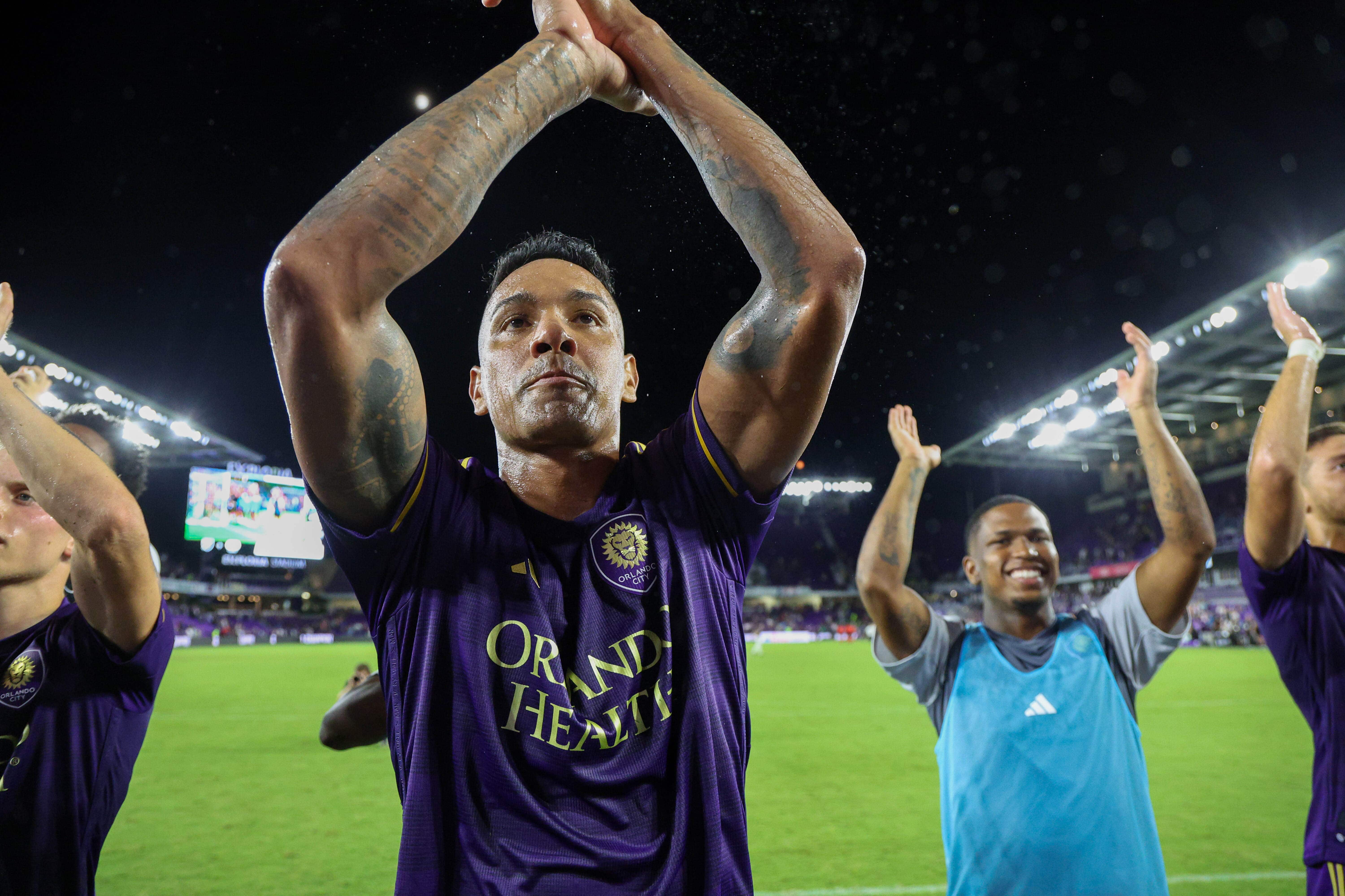 Fluminense tem acerto com Ant&ocirc;nio Carlos para a zaga em 2024; clube quer refor&ccedil;os para a pr&oacute;xima temporada - Foto: Icon sport