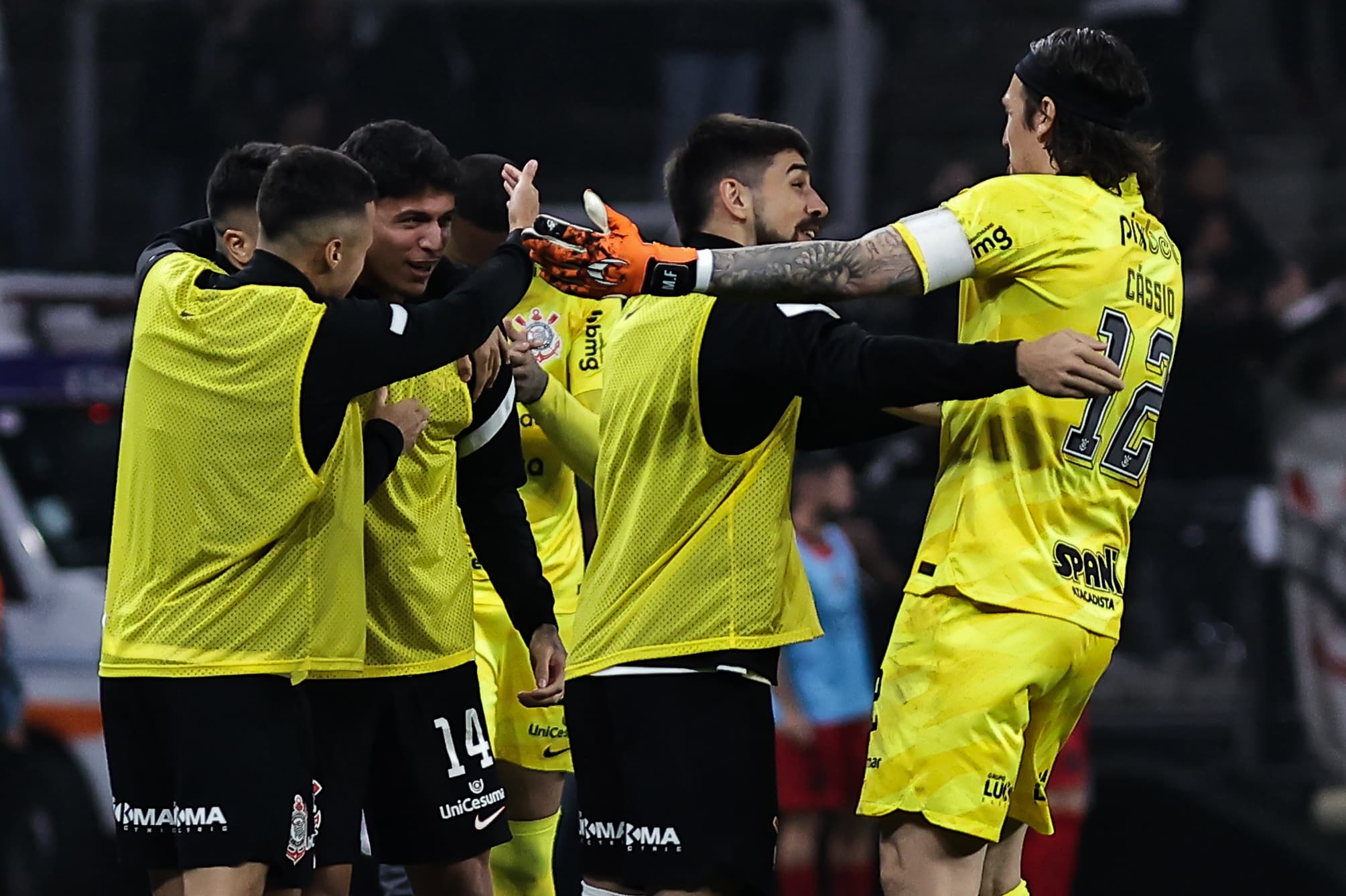 Corinthians n&atilde;o tem o melhor futebol do mundo, mas conseguiu tranquilizar o torcedor