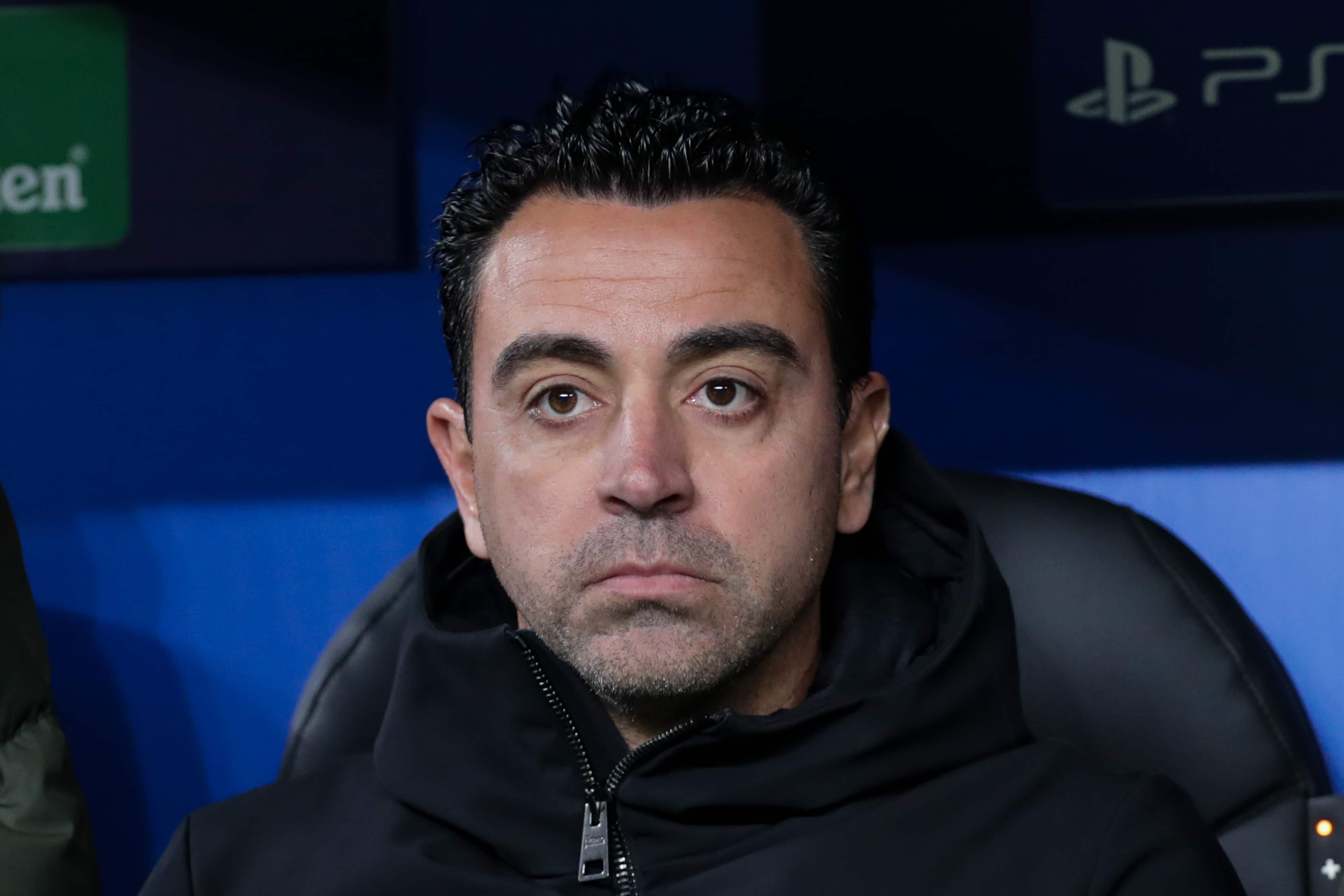 Xavi n&atilde;o quer nem ouvir falar em crise no Barcelona &mdash; e por isso s&oacute; vencer o Alav&eacute;s interessa