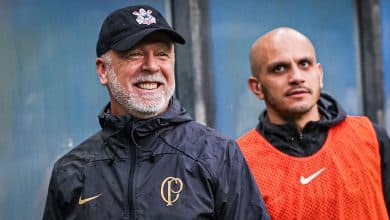Menos amea&ccedil;ado, Corinthians pode se dar ao luxo de sonhar com vaga continental ap&oacute;s a Data Fifa