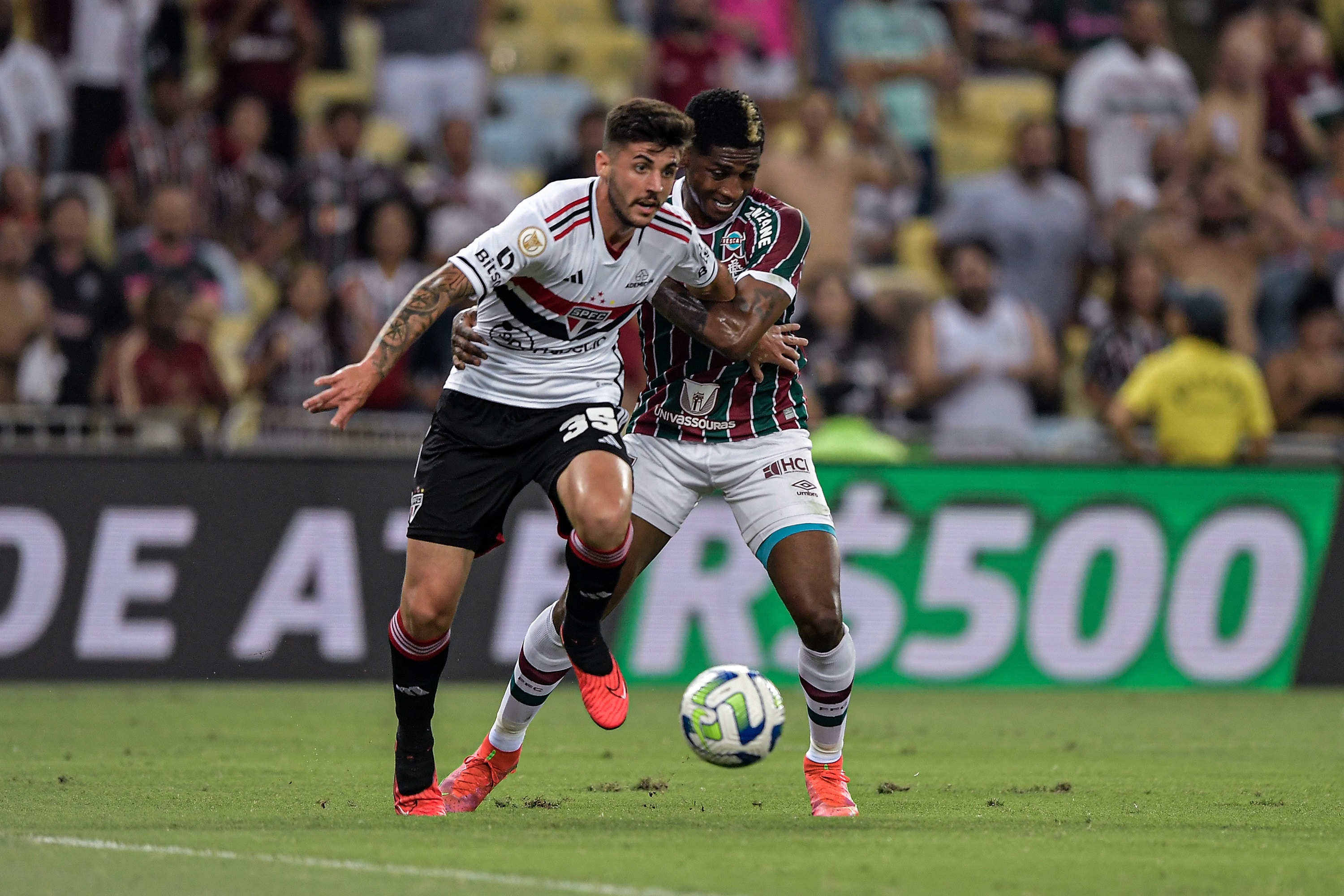 S&atilde;o Paulo caminha a passos largos rumo a feito in&eacute;dito&nbsp;no&nbsp;Brasileir&atilde;o. E isso n&atilde;o &eacute; motivo de orgulho