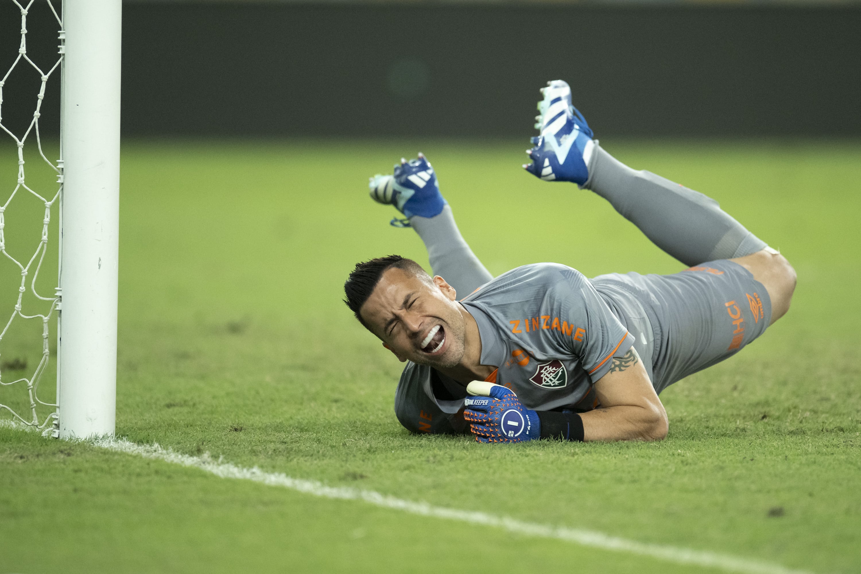 F&aacute;bio lamentou muito gol sofrido no fim, o que mostra alto n&iacute;vel de concentra&ccedil;&atilde;o do Fluminense mesmo ap&oacute;s t&iacute;tulo da Libertadores - Foto: Icon sport