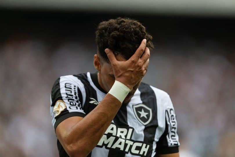 Gols sofridos no fim dão o tom da melancólica reta final de Brasileiro do Botafogo