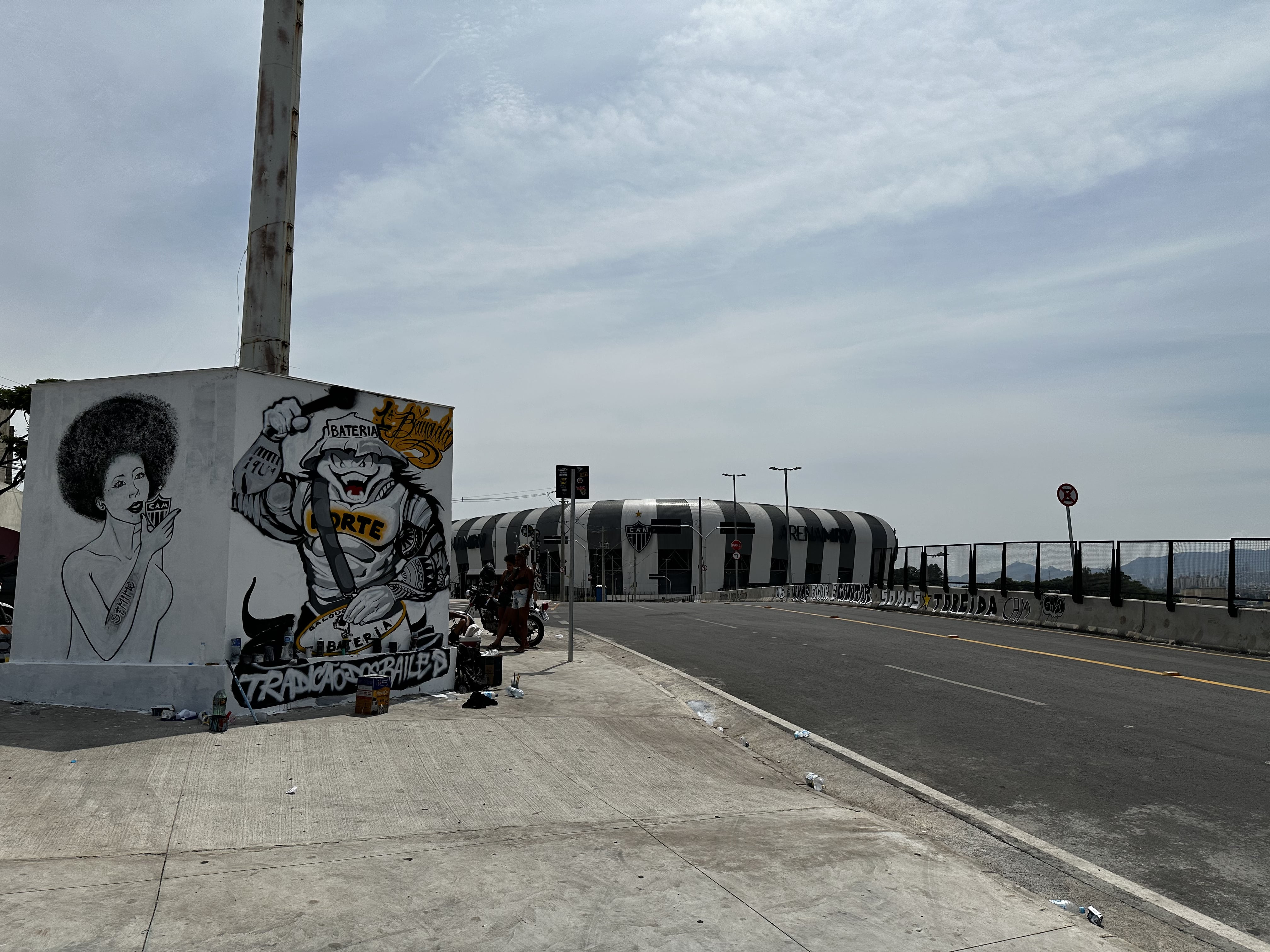 Calif&oacute;rnia Alvinegro: Arena MRV &eacute; abra&ccedil;ada por grafites, que refor&ccedil;am a representa&ccedil;&atilde;o do Atl&eacute;tico-MG
